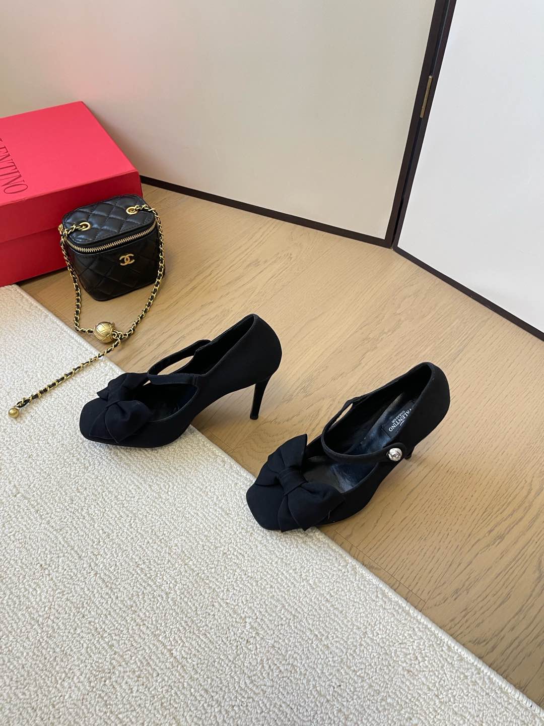 LuxluxHouse Best Quality Valentino Women Shoes