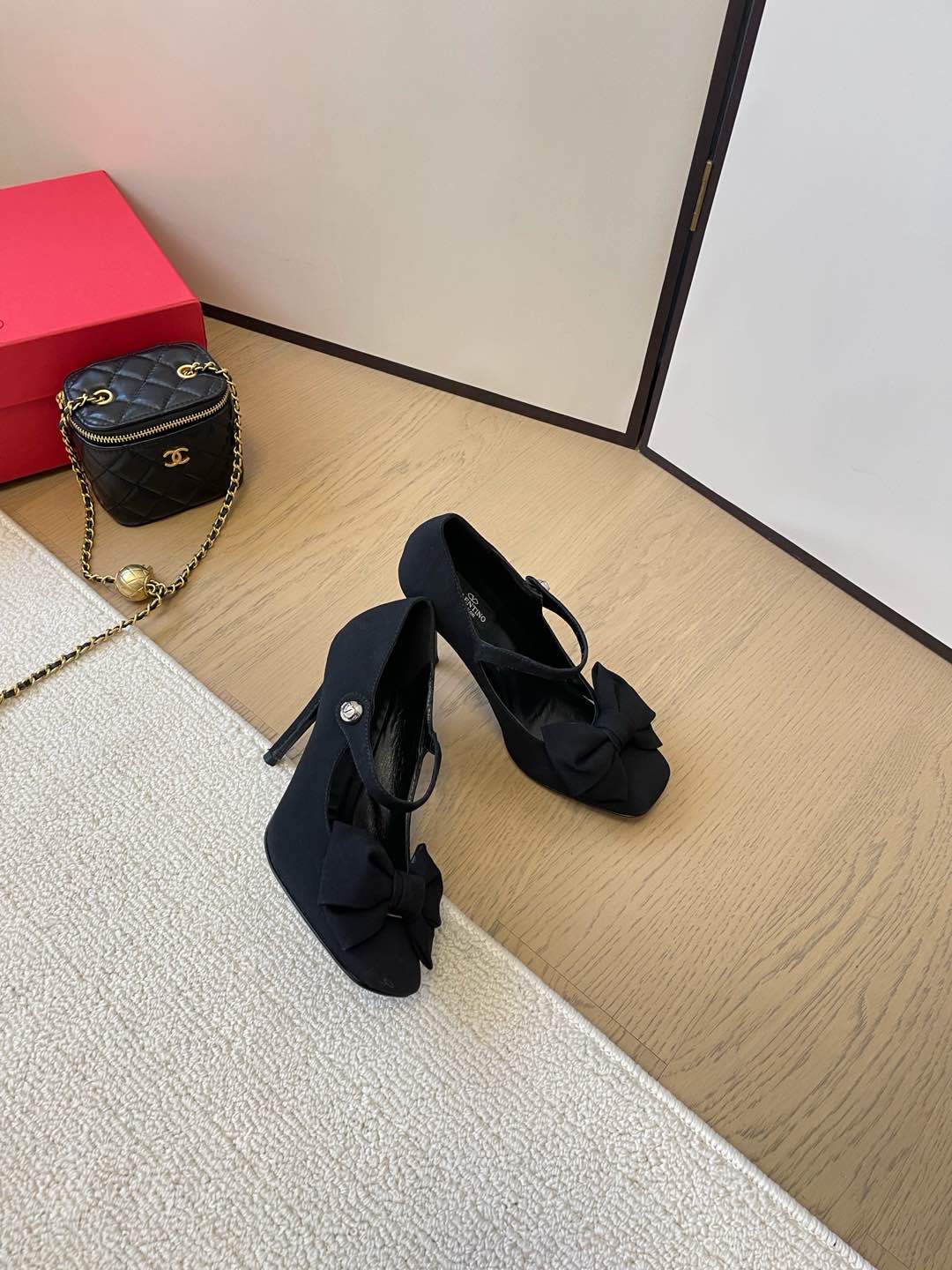 LuxluxHouse Best Quality Valentino Women Shoes