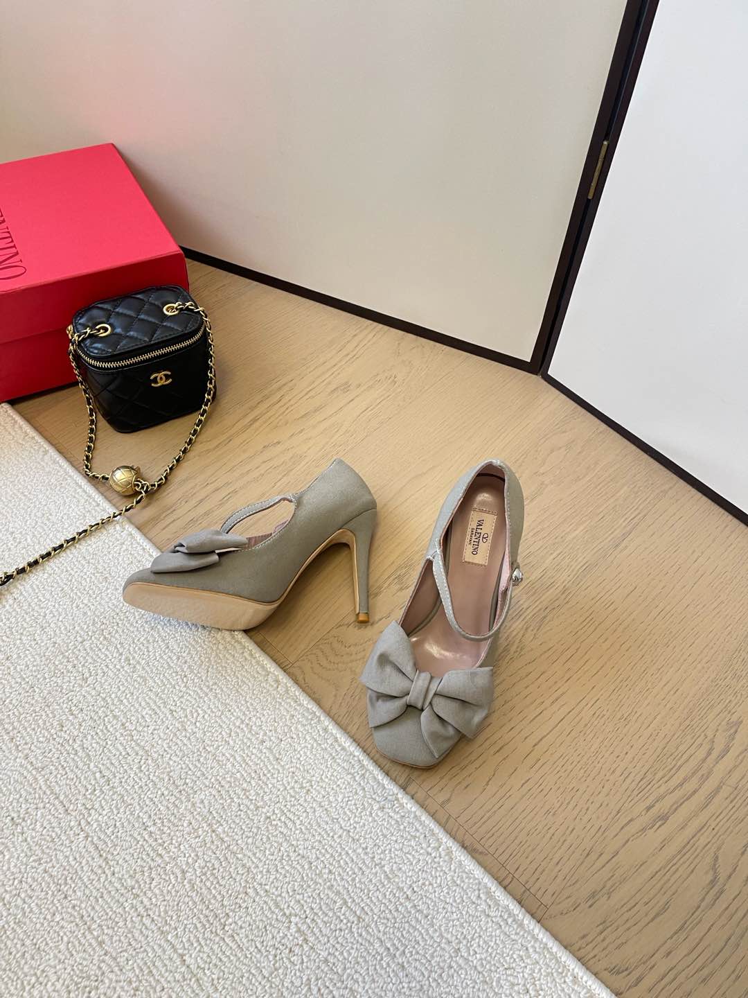 LuxluxHouse Best Quality Valentino Women Shoes