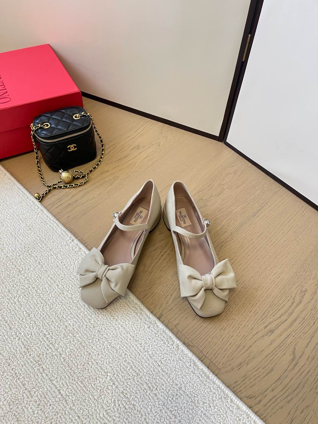 LuxluxHouse Best Quality Valentino Women Shoes