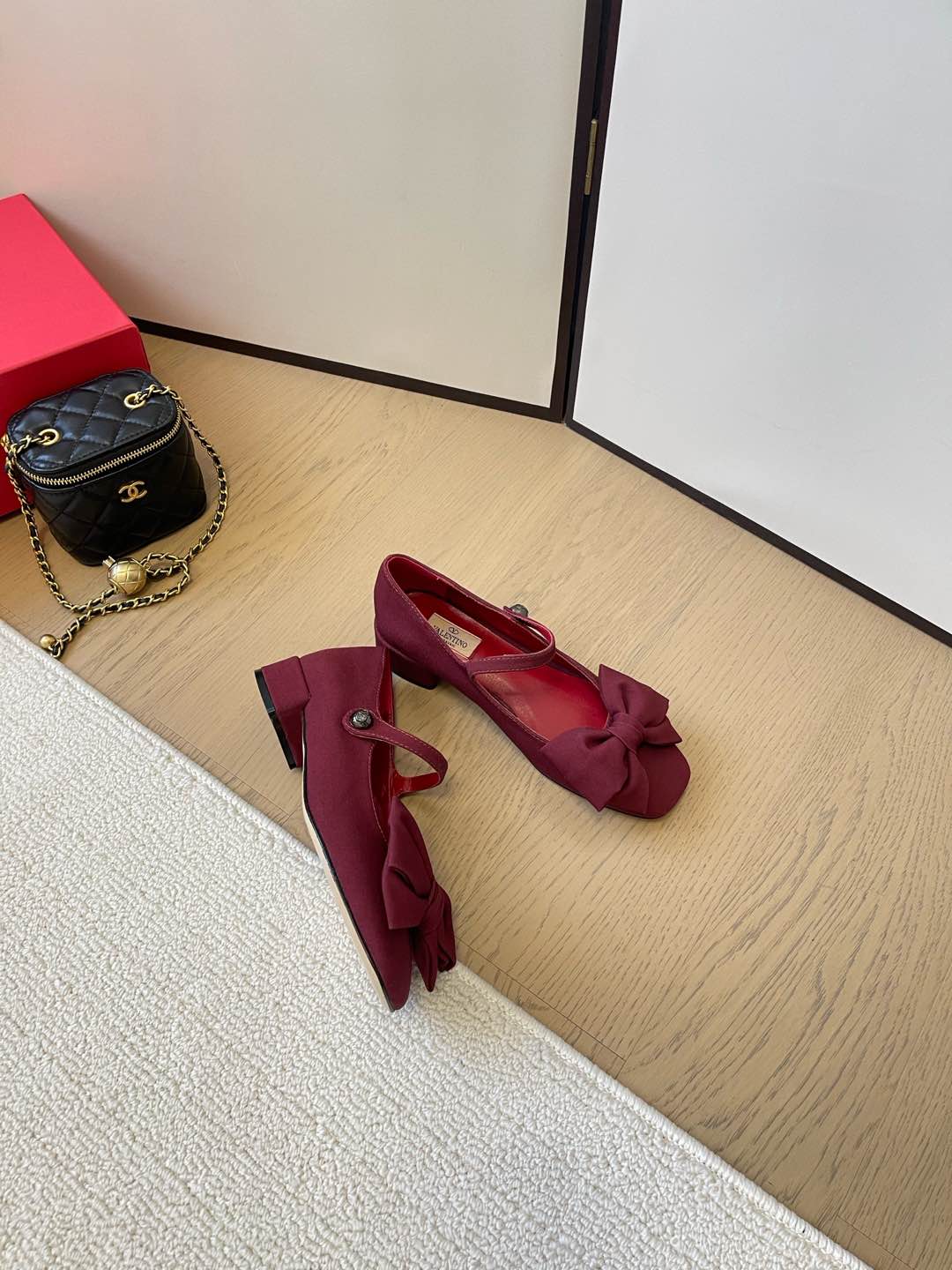 LuxluxHouse Best Quality Valentino Women Shoes