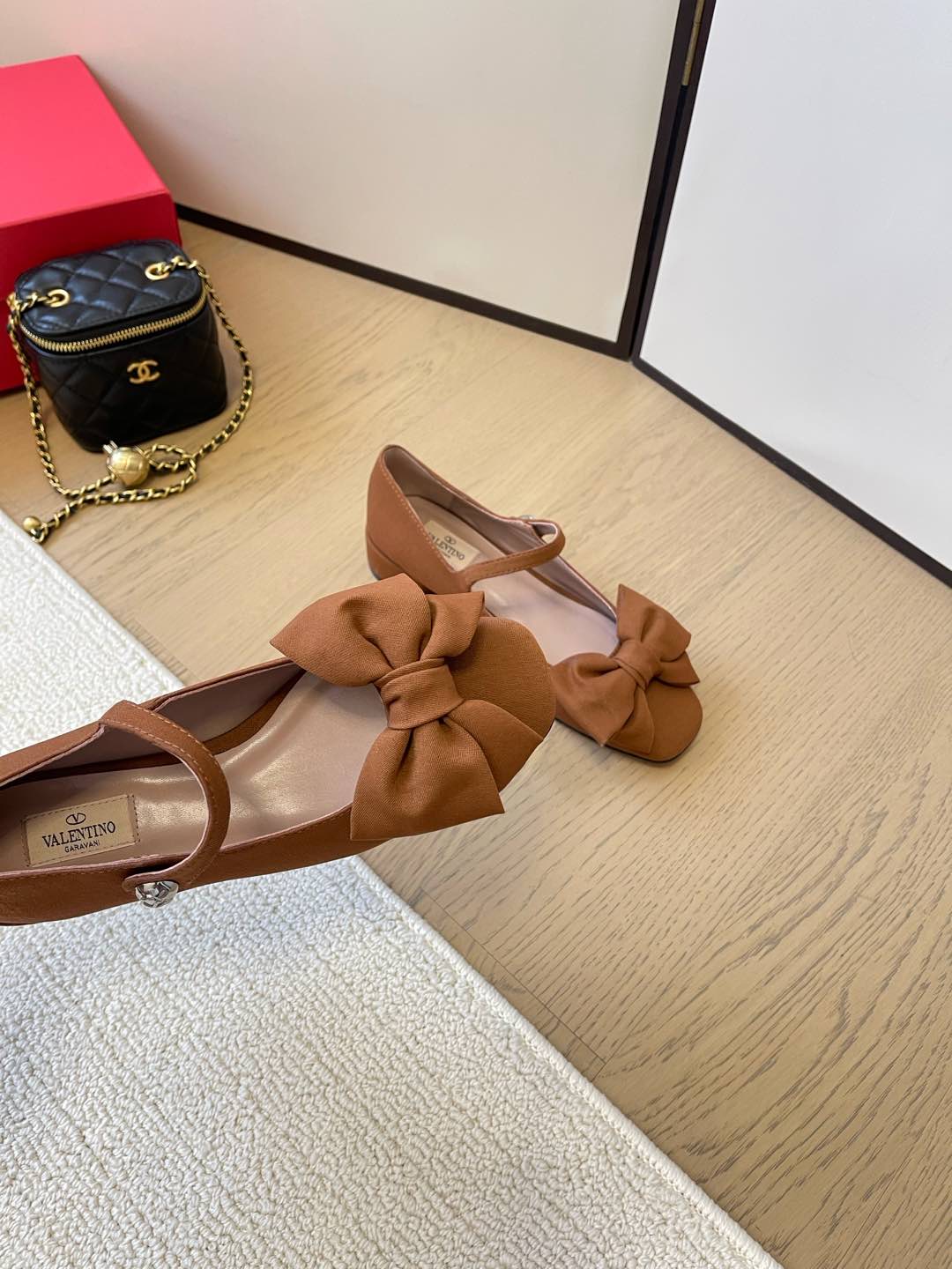 LuxluxHouse Best Quality Valentino Women Shoes