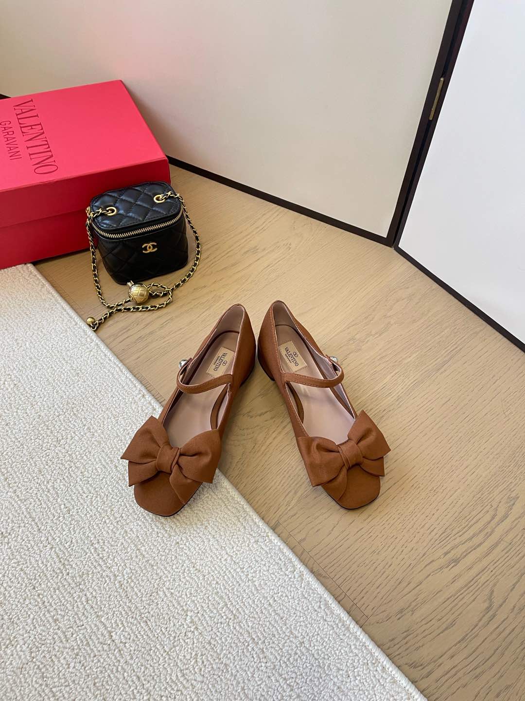 LuxluxHouse Best Quality Valentino Women Shoes