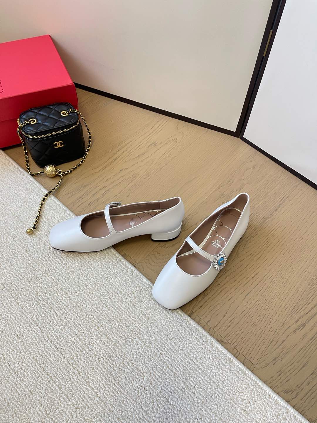 LuxluxHouse Best Quality Valentino Women Shoes