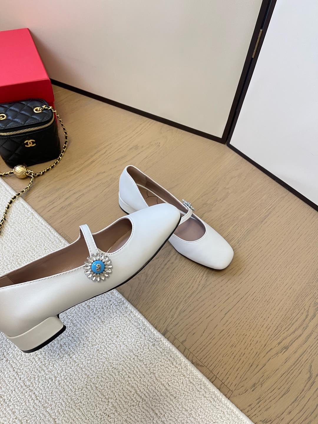 LuxluxHouse Best Quality Valentino Women Shoes