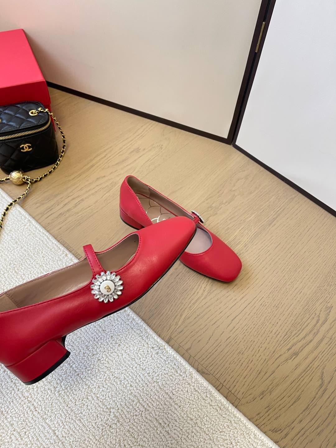 LuxluxHouse Best Quality Valentino Women Shoes