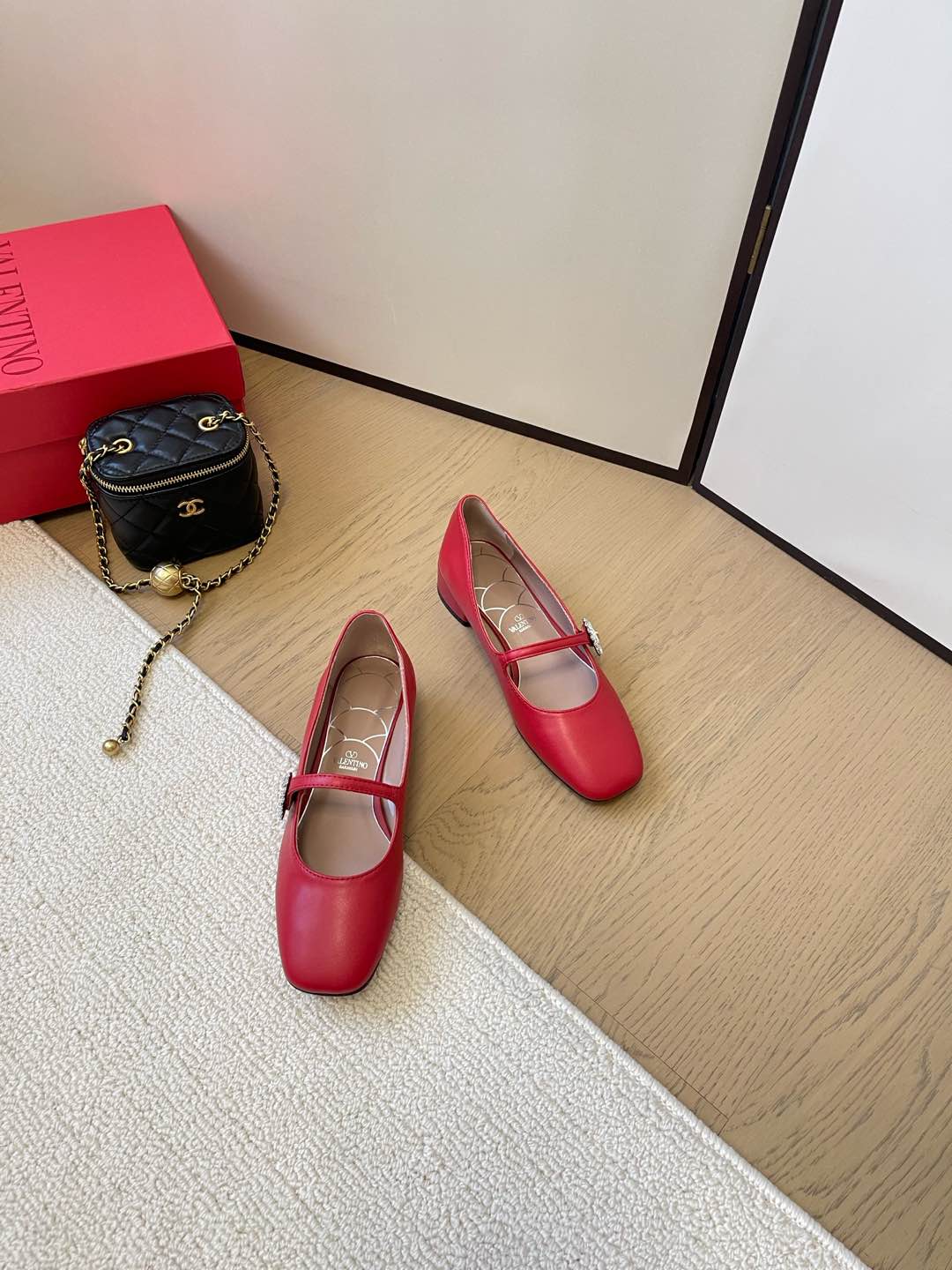 LuxluxHouse Best Quality Valentino Women Shoes
