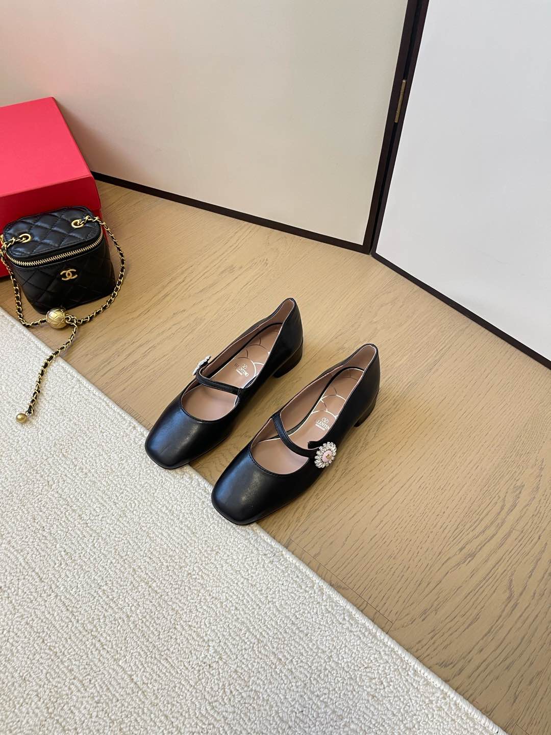 LuxluxHouse Best Quality Valentino Women Shoes