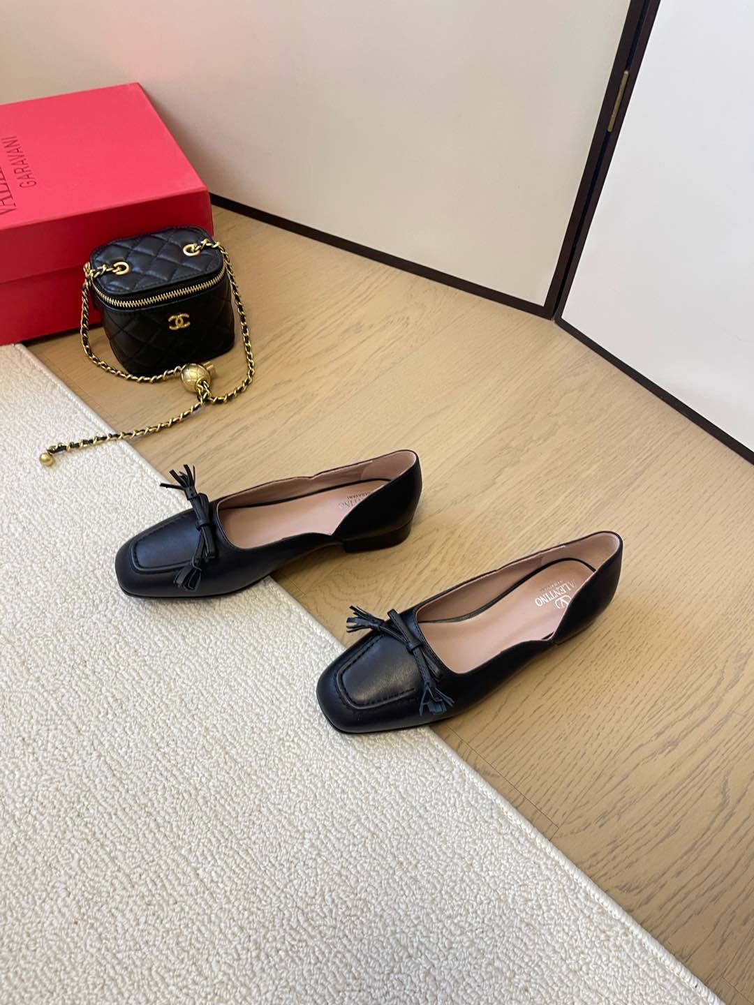 LuxluxHouse Best Quality Valentino Women Shoes