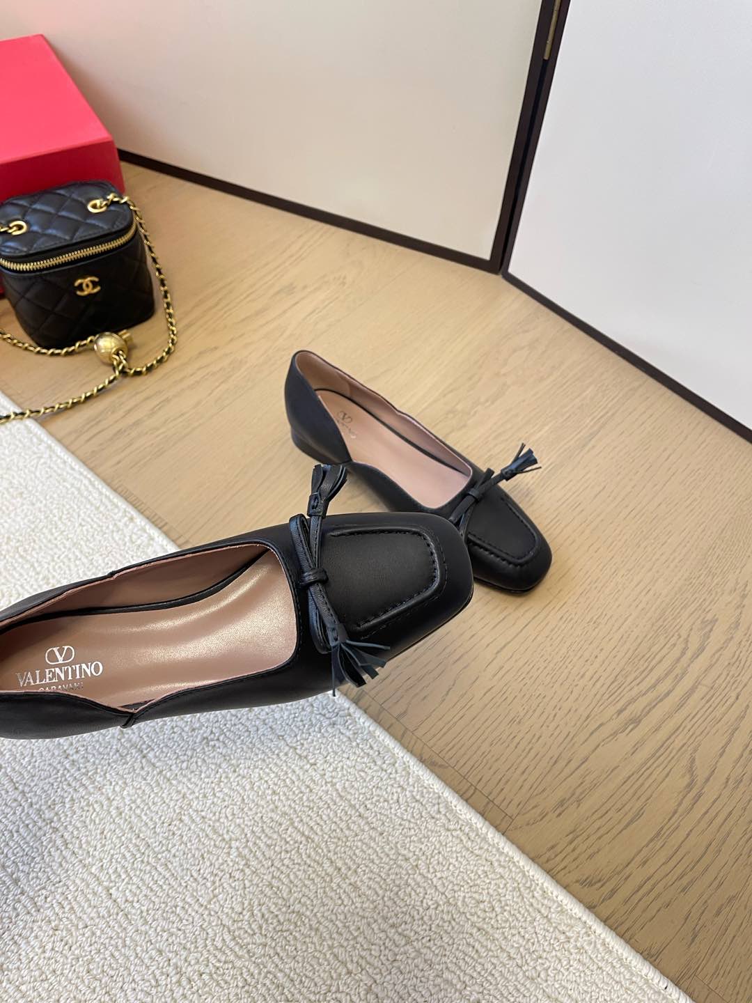 LuxluxHouse Best Quality Valentino Women Shoes