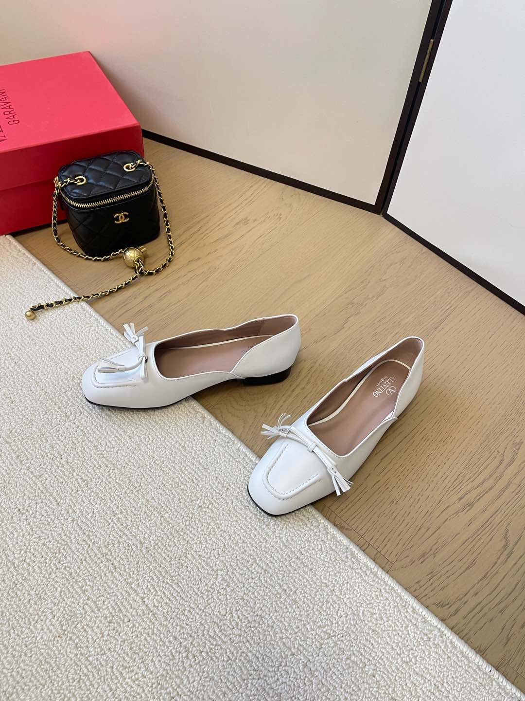 LuxluxHouse Best Quality Valentino Women Shoes