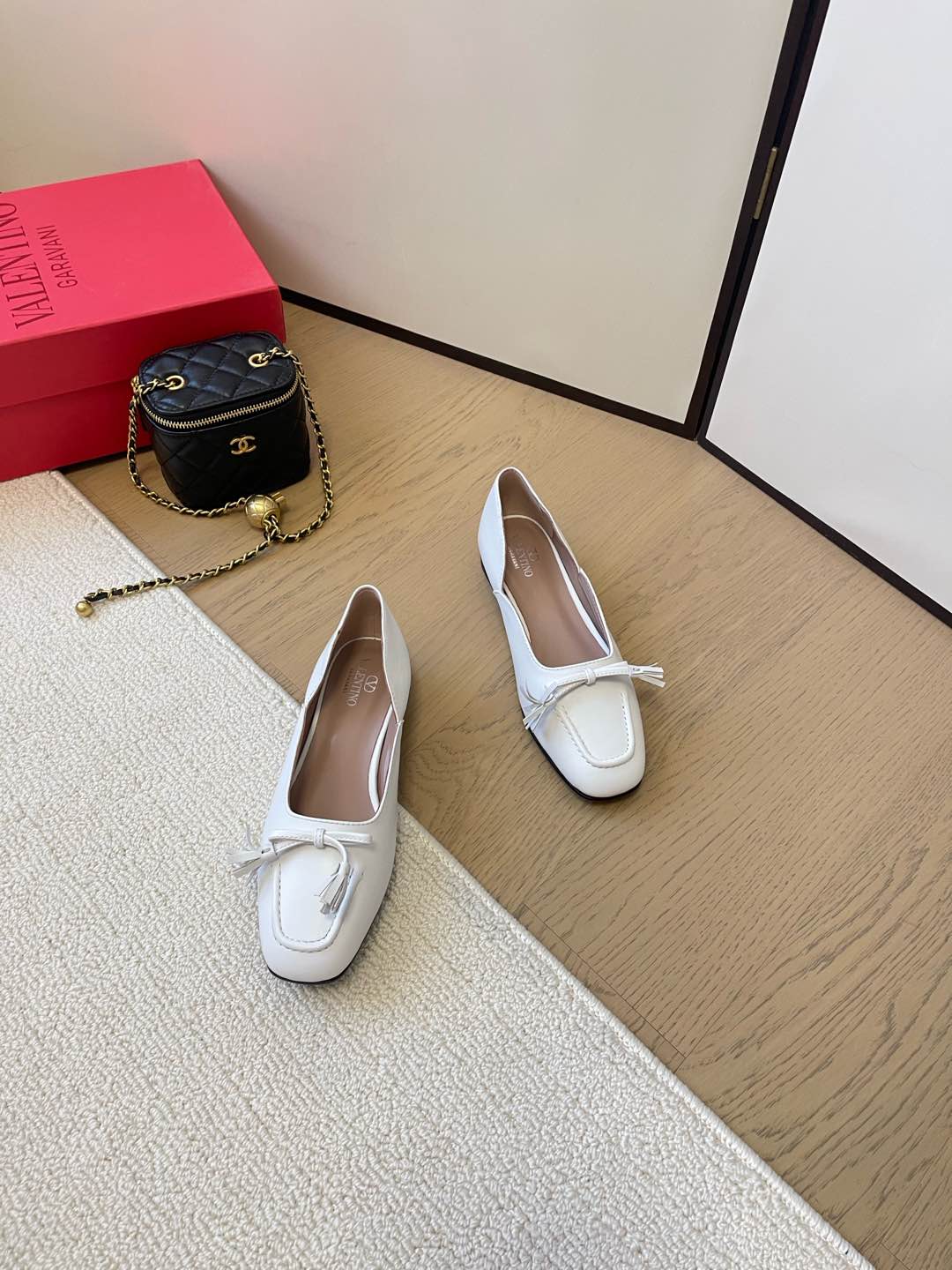 LuxluxHouse Best Quality Valentino Women Shoes