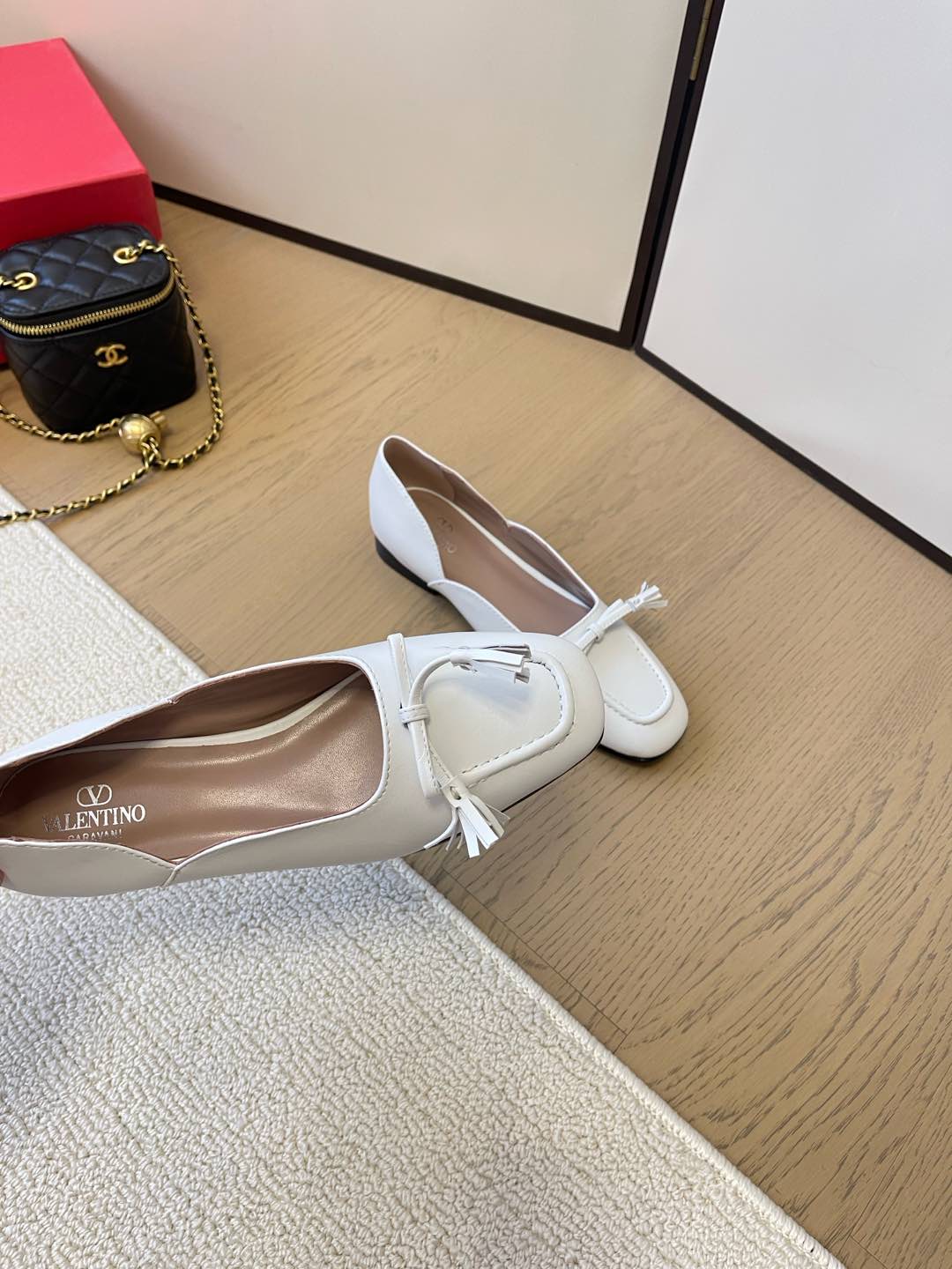 LuxluxHouse Best Quality Valentino Women Shoes