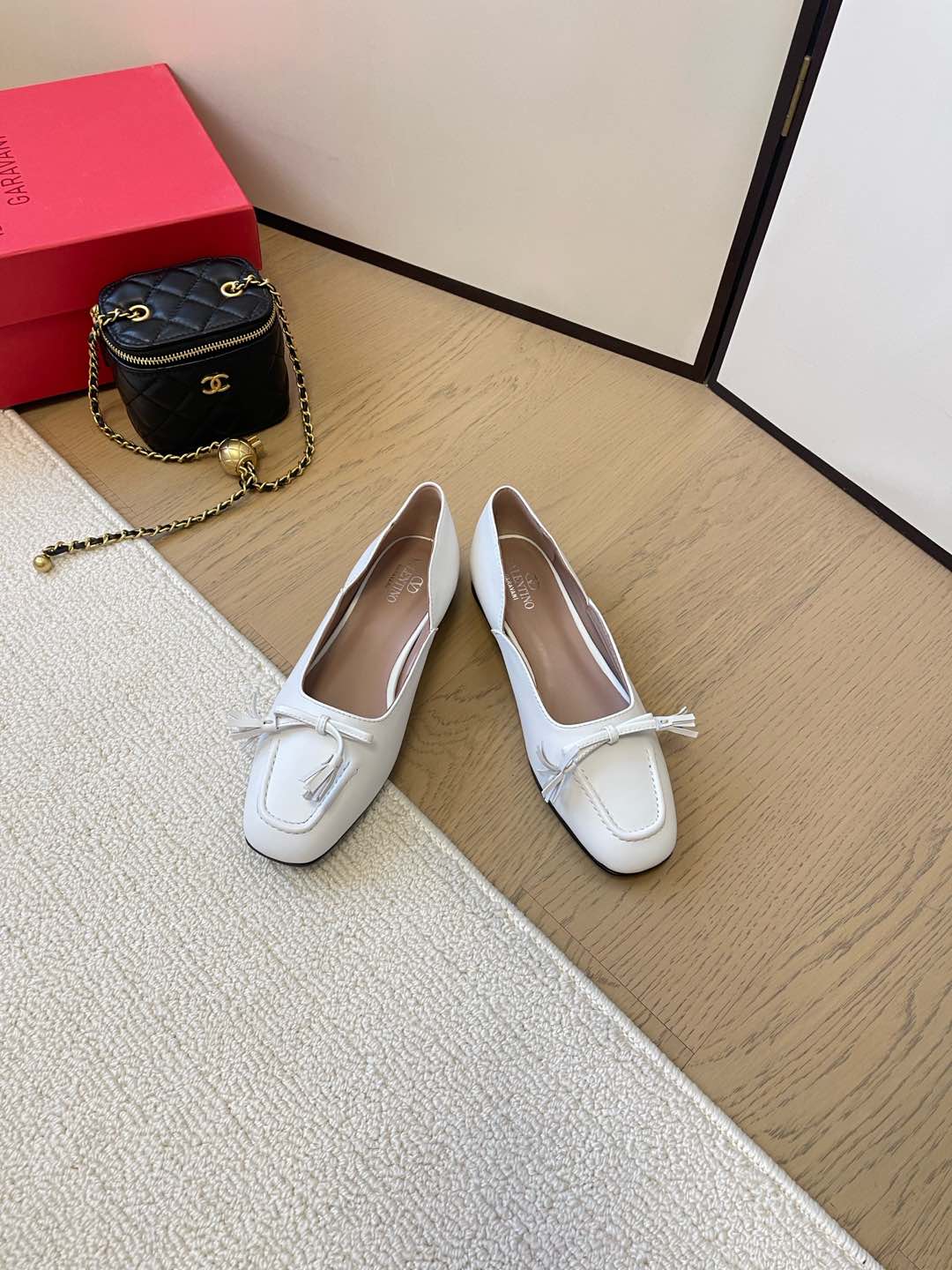 LuxluxHouse Best Quality Valentino Women Shoes