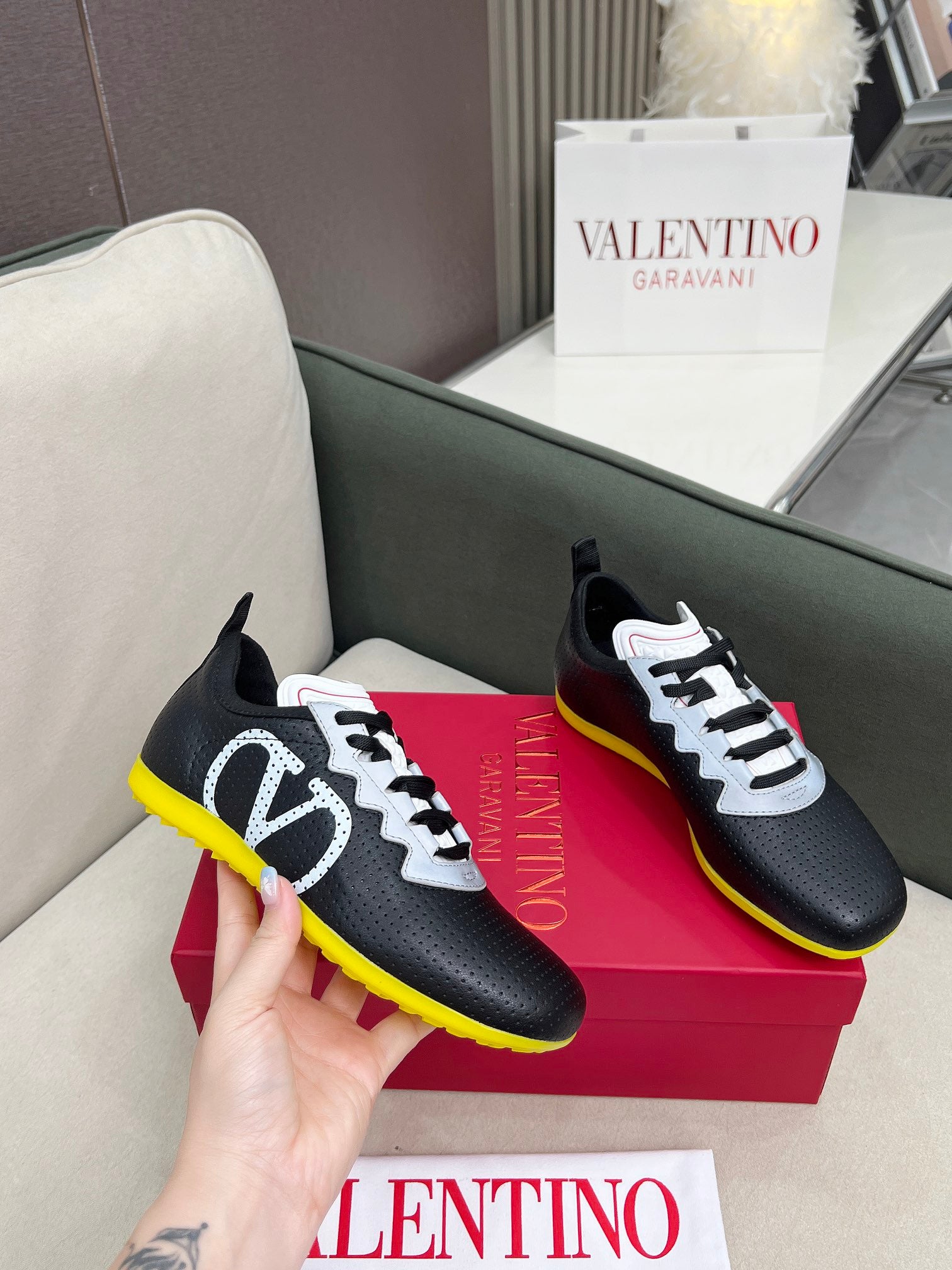 LuxluxHouse Best Quality Valentino Women Shoes