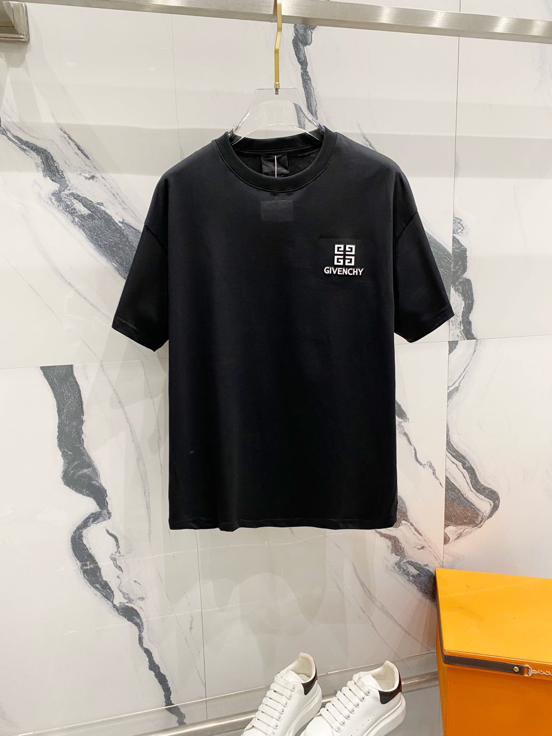 LuxluxHouse Best Quality Clothes Givenchy T-shirt