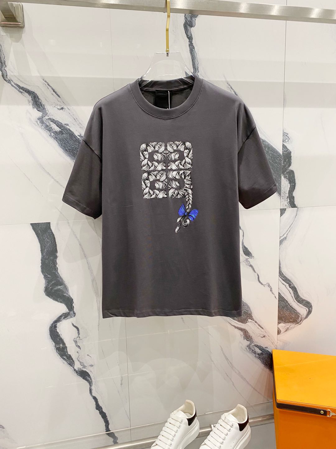 LuxluxHouse Best Quality Clothes Givenchy T-shirt