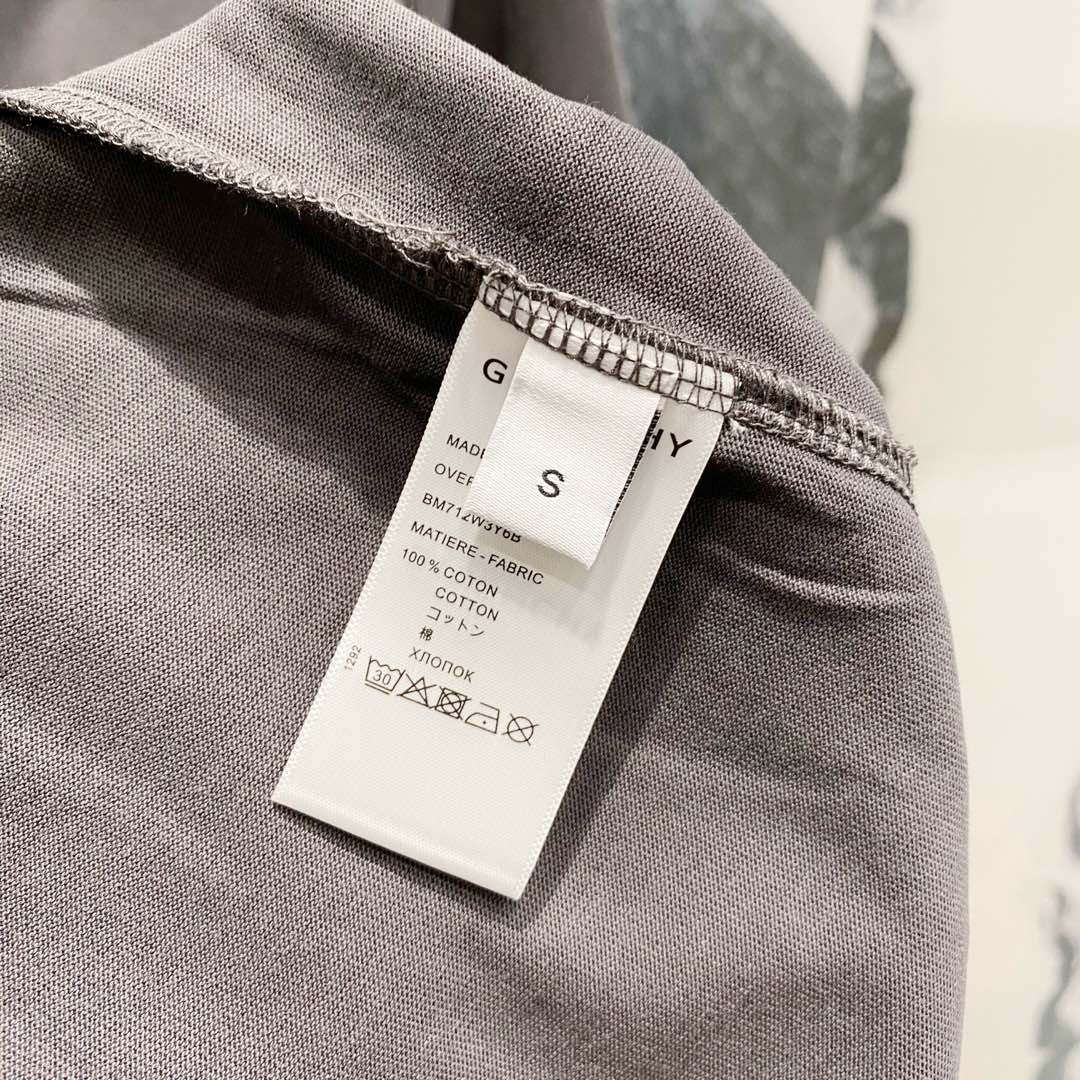 LuxluxHouse Best Quality Clothes Givenchy T-shirt