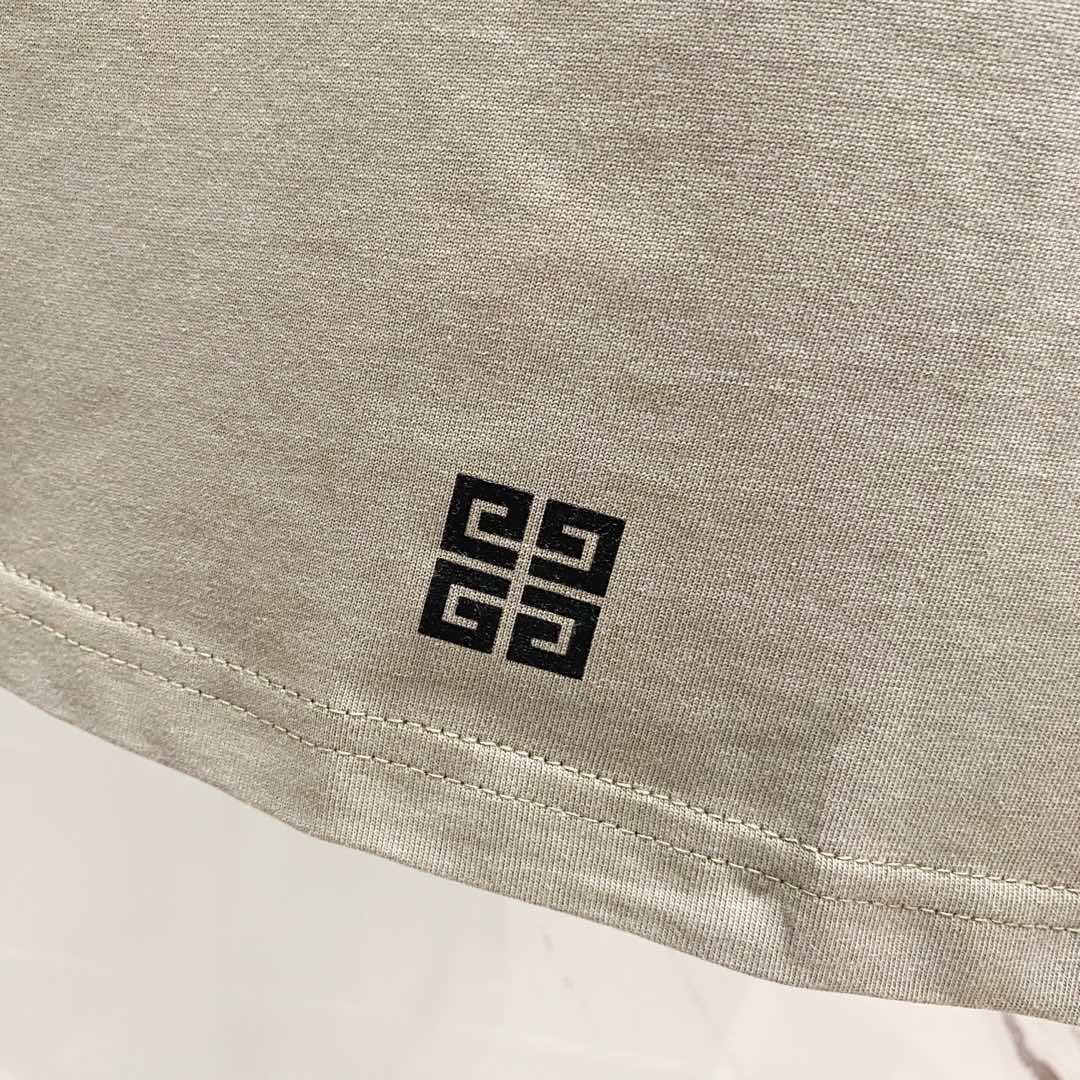LuxluxHouse Best Quality Clothes Givenchy T-shirt