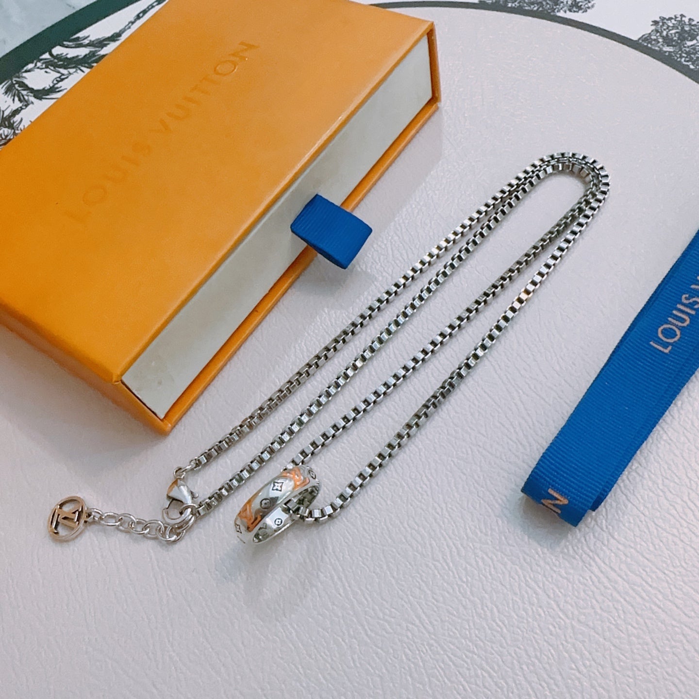 LuxluxHouse Best Quality Accessories Louis Vuitton