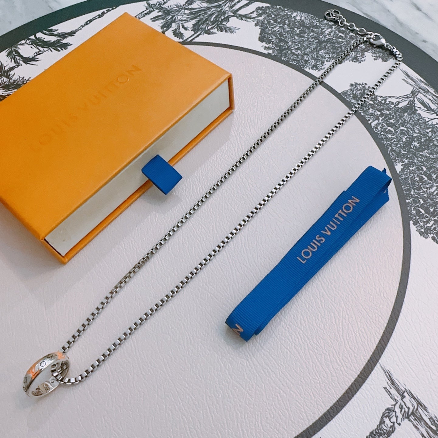 LuxluxHouse Best Quality Accessories Louis Vuitton
