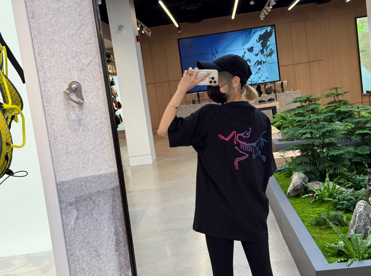 LuxluxHouse Best Quality Clothes T-shirt Arcteryx