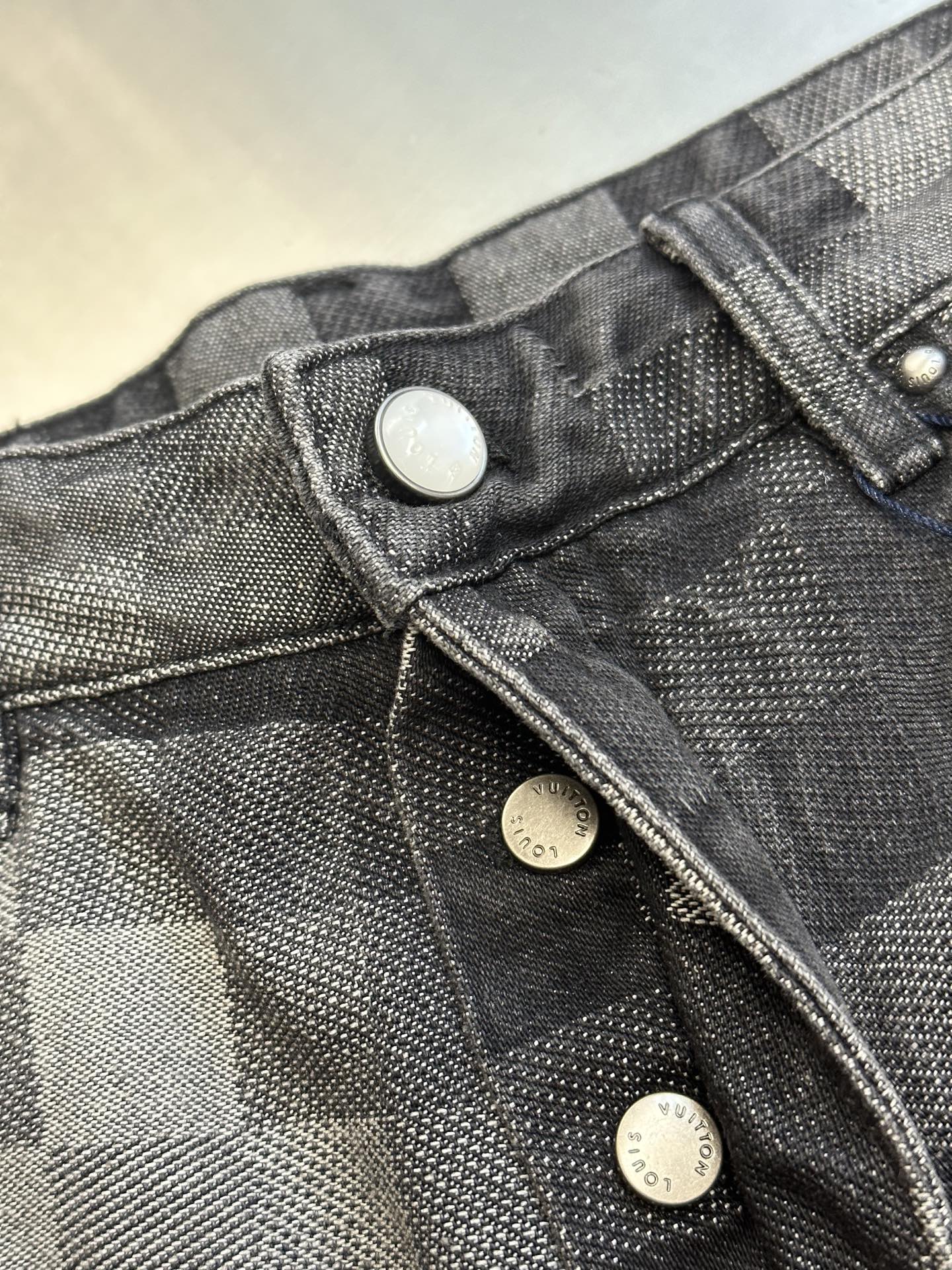 LuxluxHouse Best Quality Clothes Pants Coats & Jackets Louis Vuitton