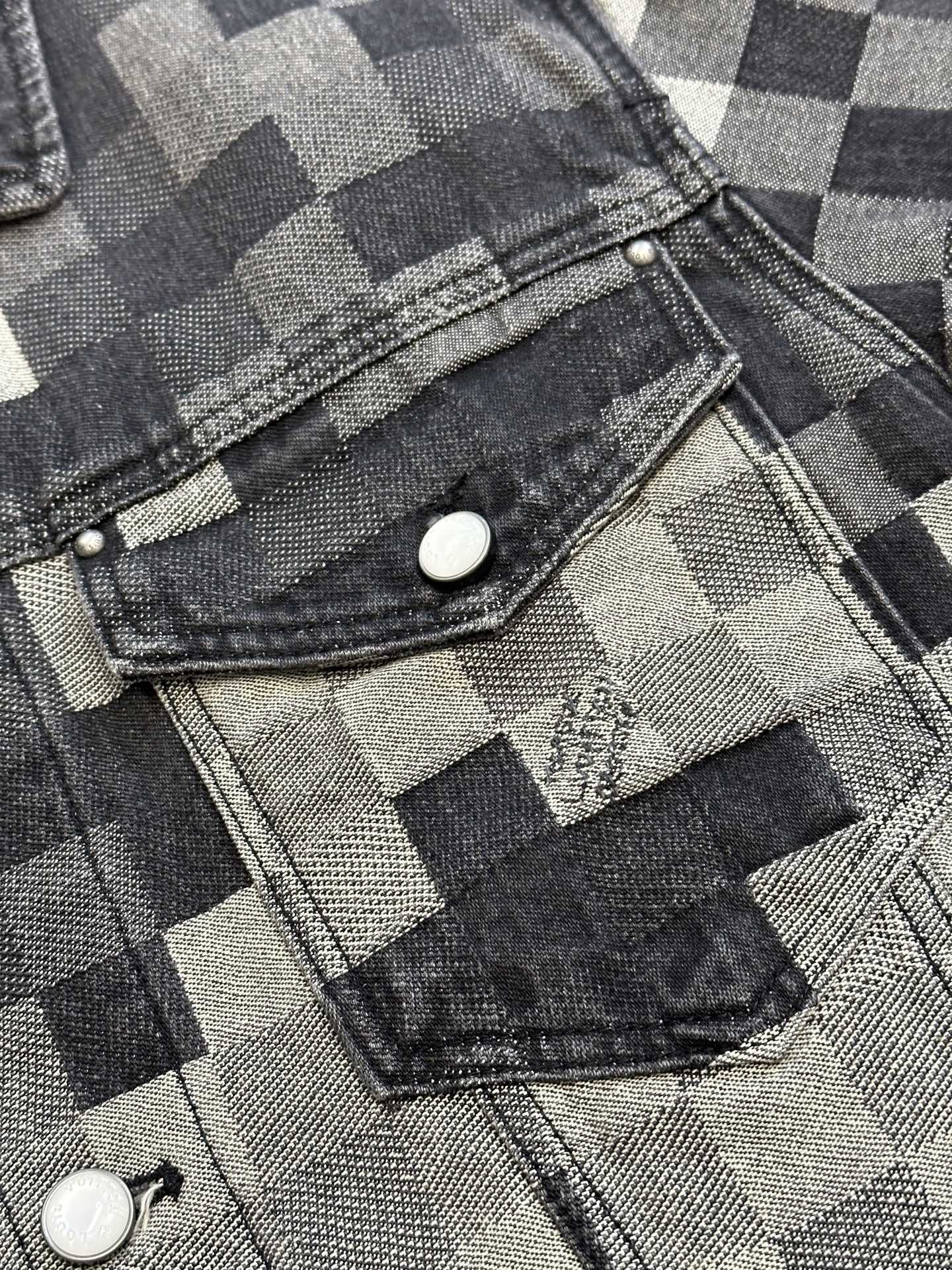 LuxluxHouse Best Quality Clothes Pants Coats & Jackets Louis Vuitton