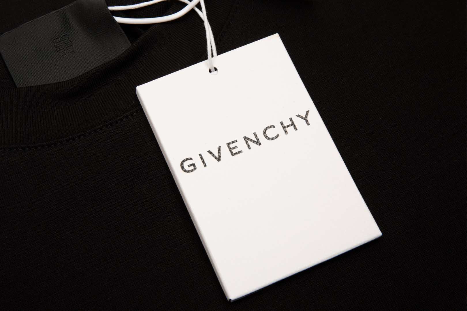LuxluxHouse Best Quality Clothes Givenchy T-shirt