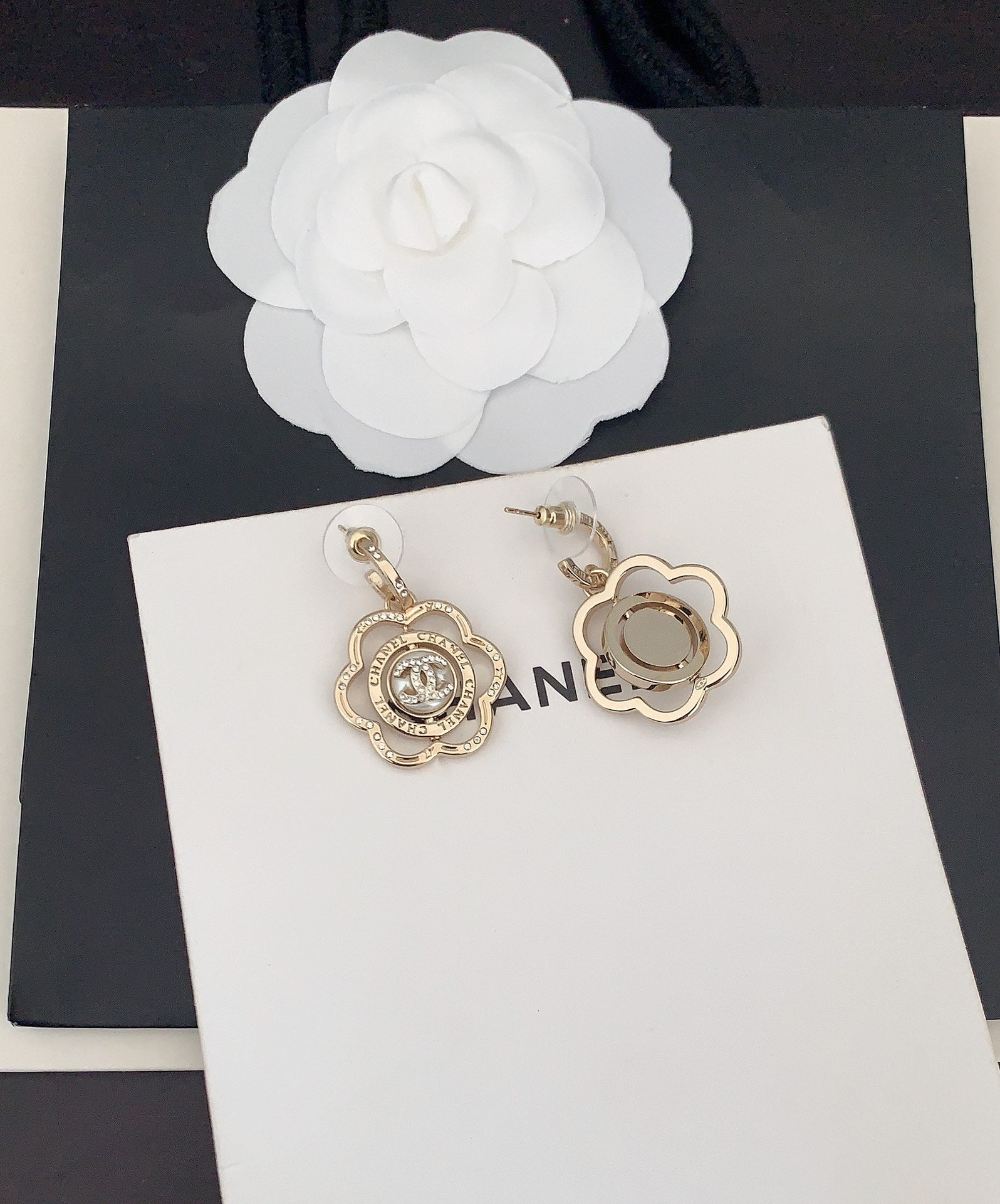 LuxluxHouse Best Quality Accessories Chanel
