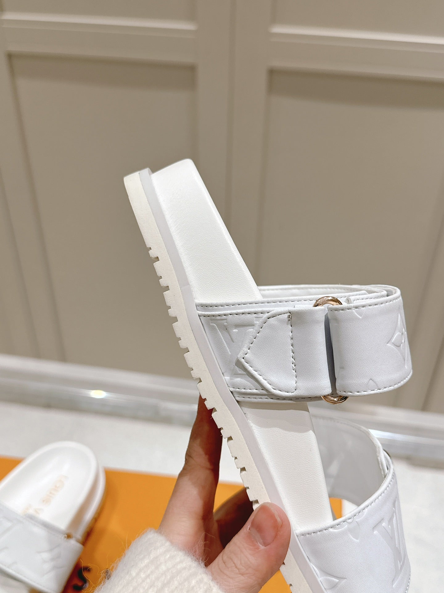 LuxluxHouse Best Quality Women Shoes Louis Vuitton