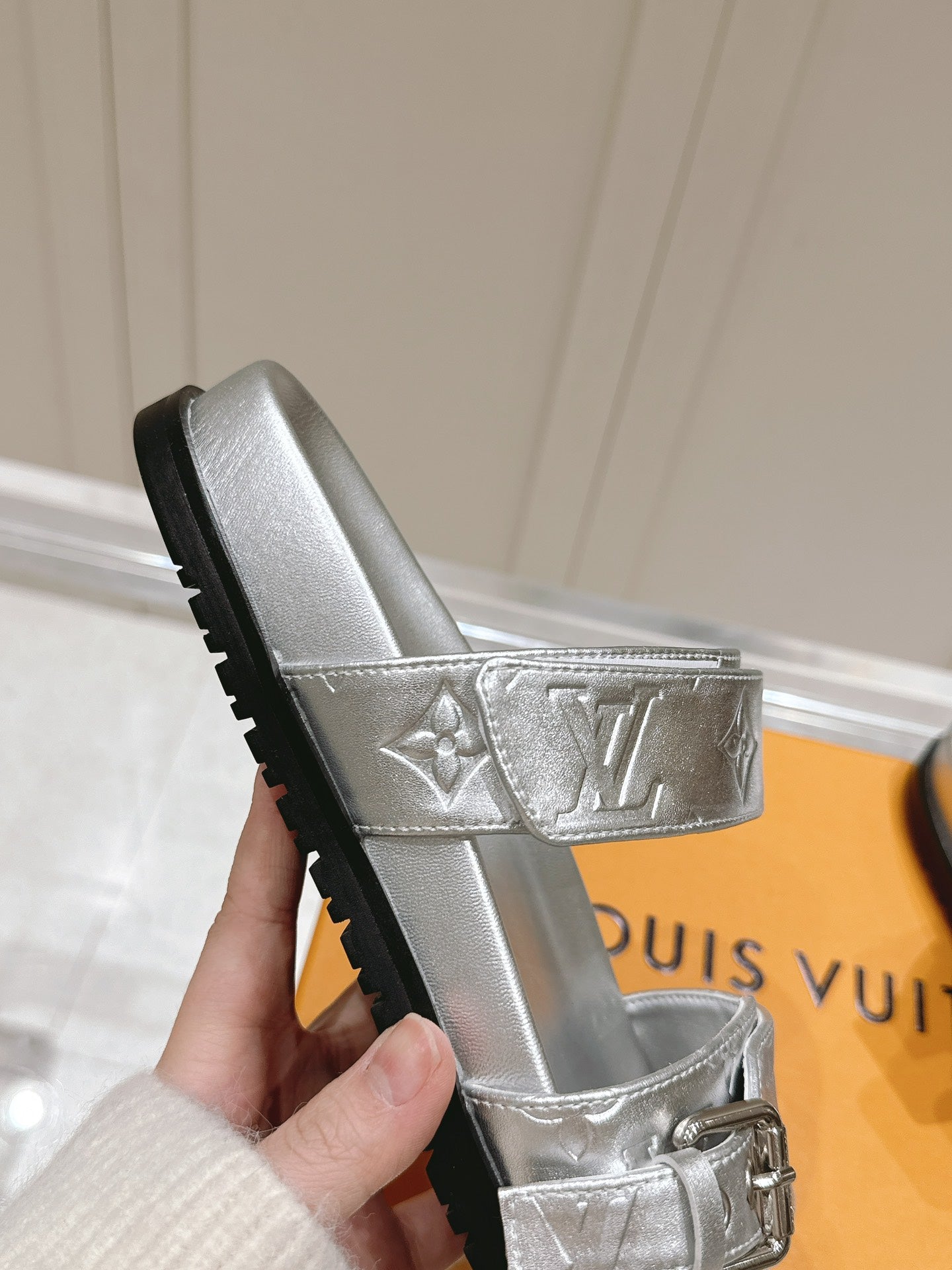 LuxluxHouse Best Quality Women Shoes Louis Vuitton
