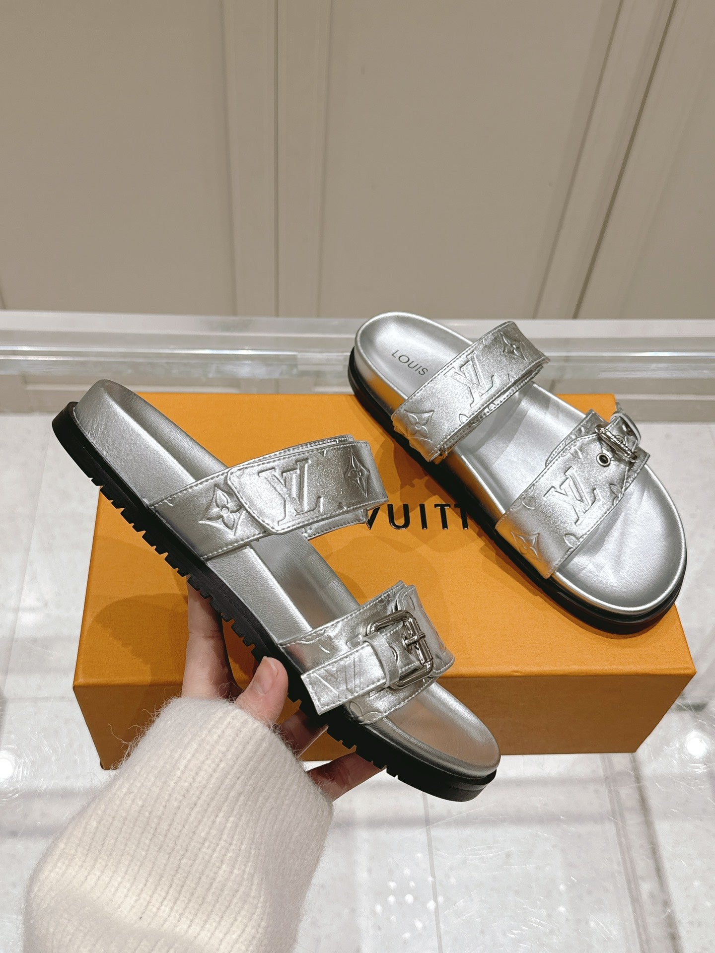 LuxluxHouse Best Quality Women Shoes Louis Vuitton