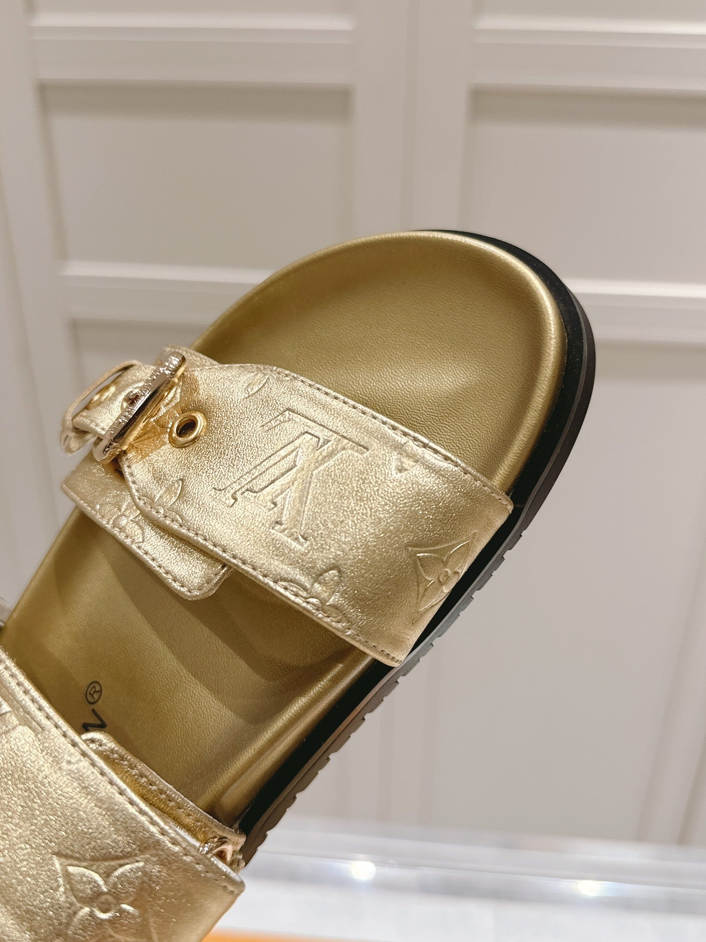 LuxluxHouse Best Quality Women Shoes Louis Vuitton