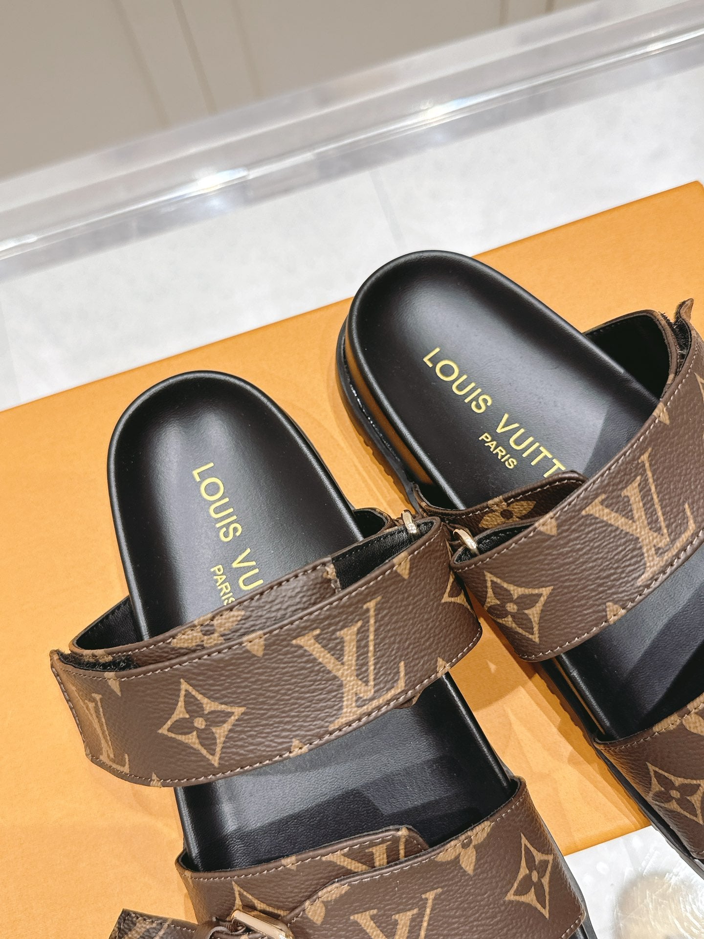 LuxluxHouse Best Quality Women Shoes Louis Vuitton