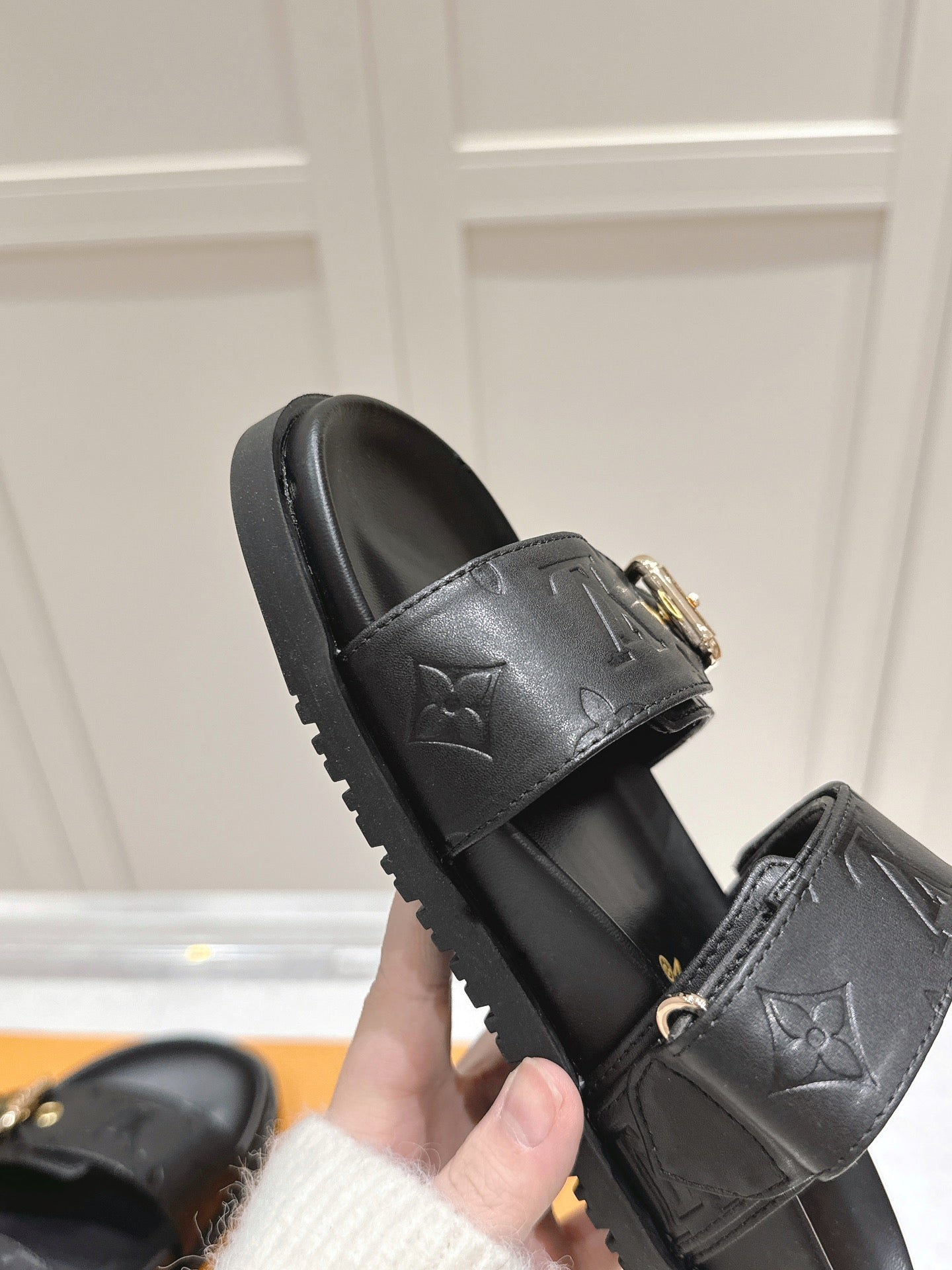 LuxluxHouse Best Quality Women Shoes Louis Vuitton