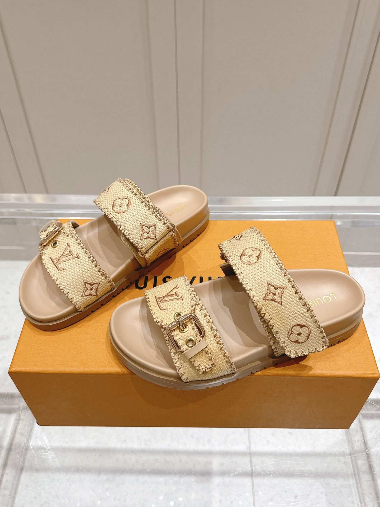 LuxluxHouse Best Quality Women Shoes Louis Vuitton