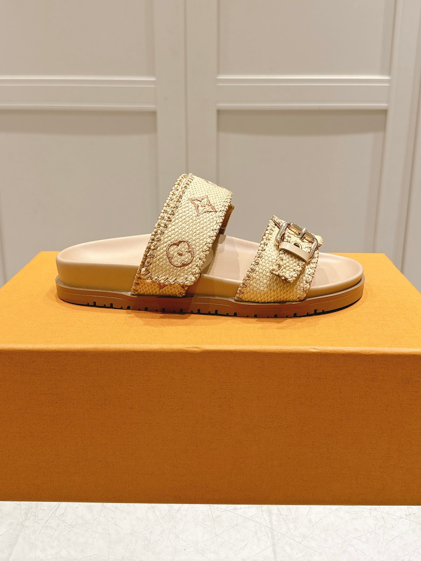 LuxluxHouse Best Quality Women Shoes Louis Vuitton