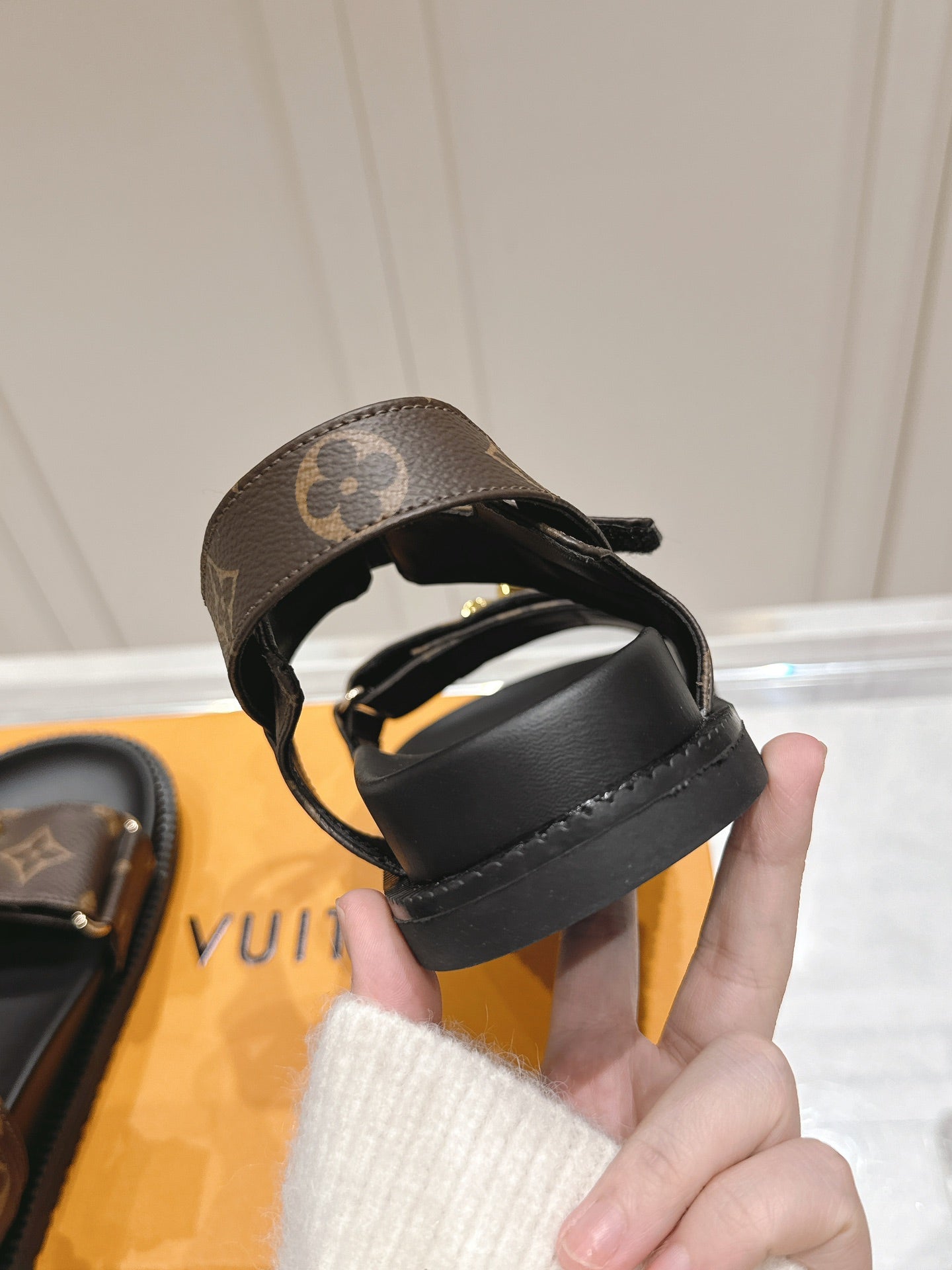 LuxluxHouse Best Quality Women Shoes Louis Vuitton