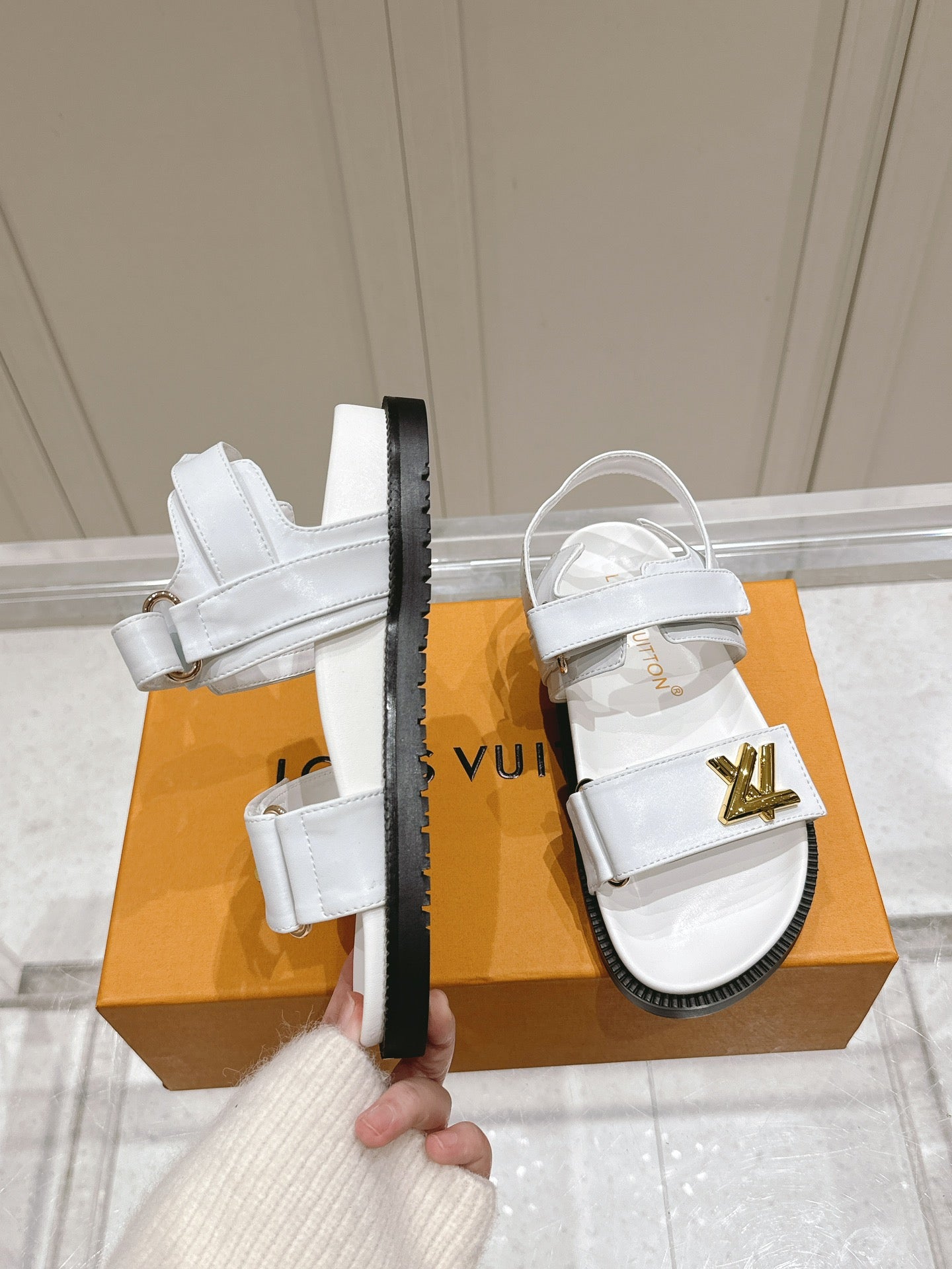 LuxluxHouse Best Quality Women Shoes Louis Vuitton