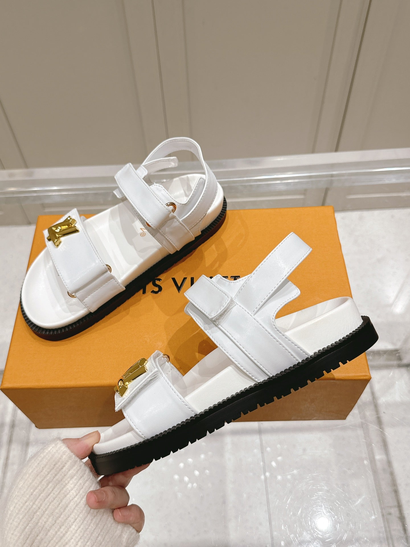 LuxluxHouse Best Quality Women Shoes Louis Vuitton