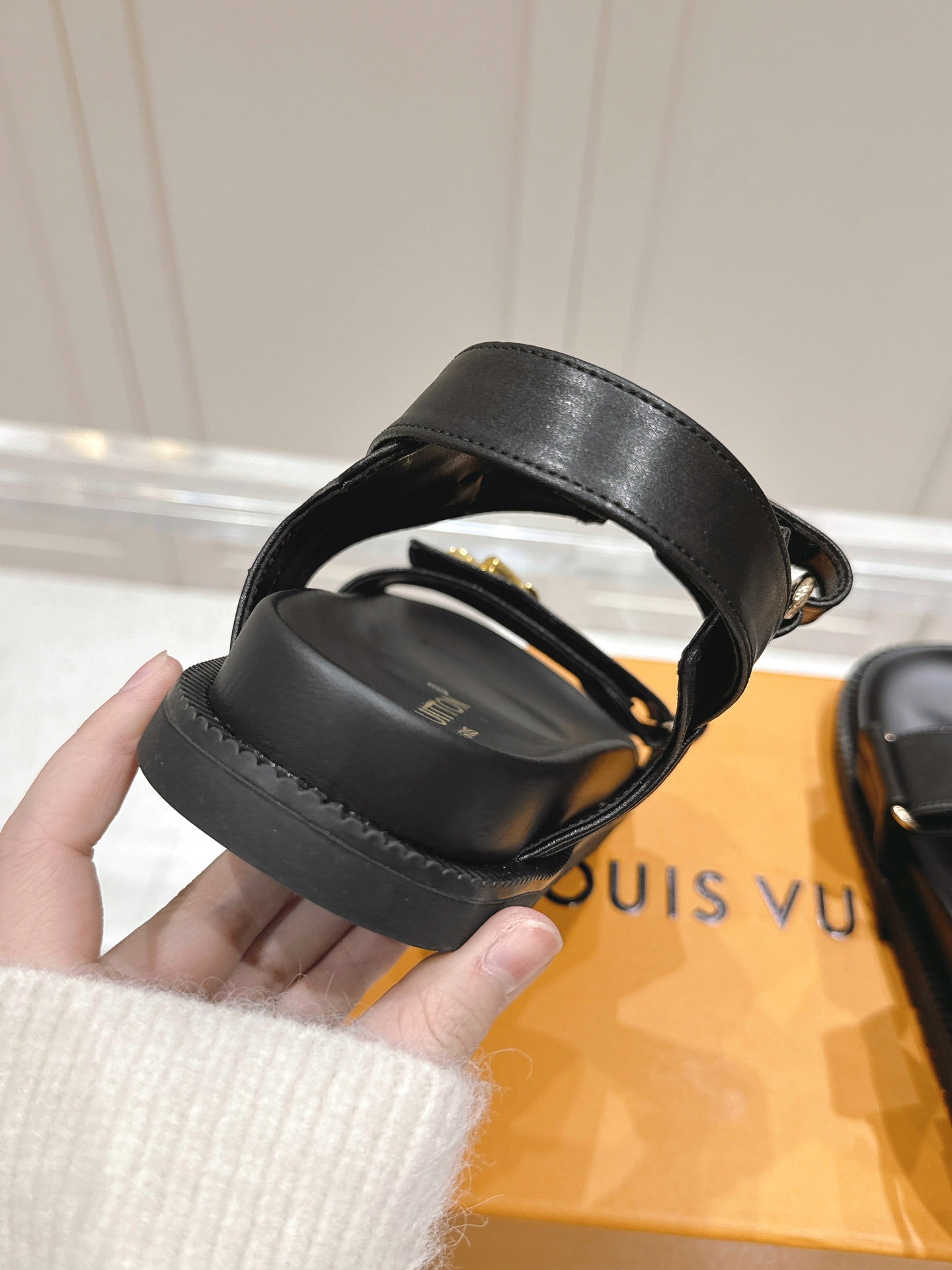 LuxluxHouse Best Quality Women Shoes Louis Vuitton