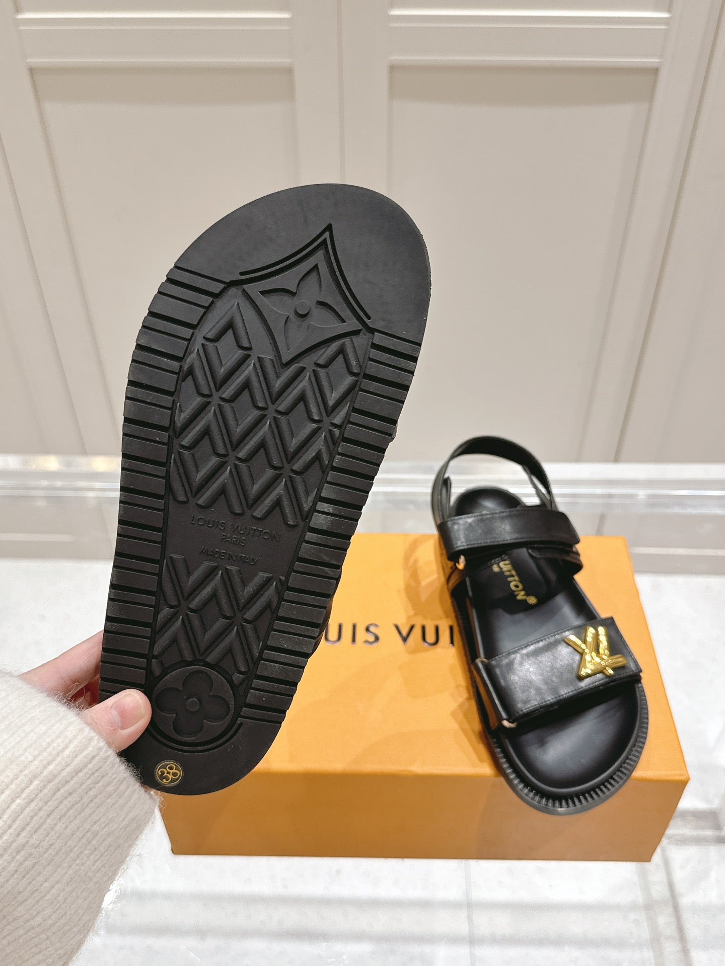 LuxluxHouse Best Quality Women Shoes Louis Vuitton