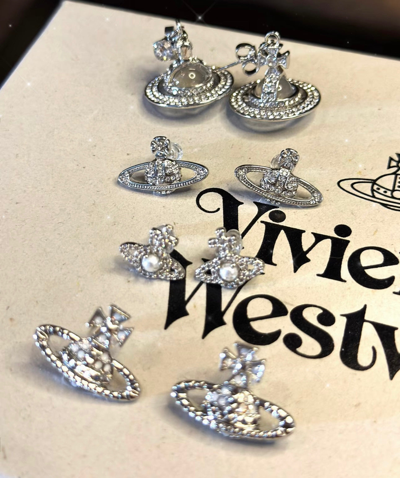 LuxluxHouse Best Quality Accessories Earrings Earrings  Vivienne Westwood