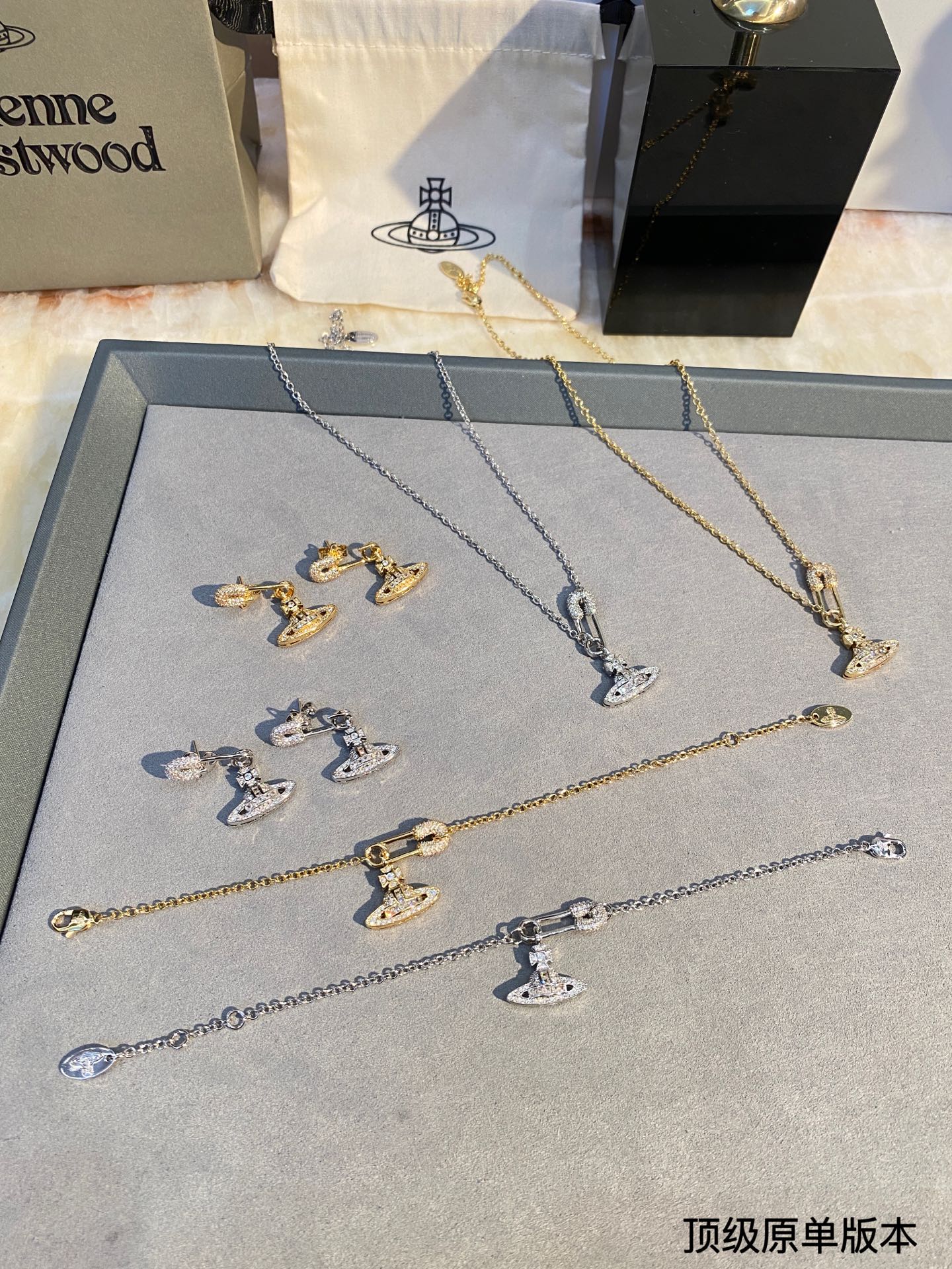 LuxluxHouse Best Quality Accessories Earrings Bracelet Vivienne Westwood Necklace