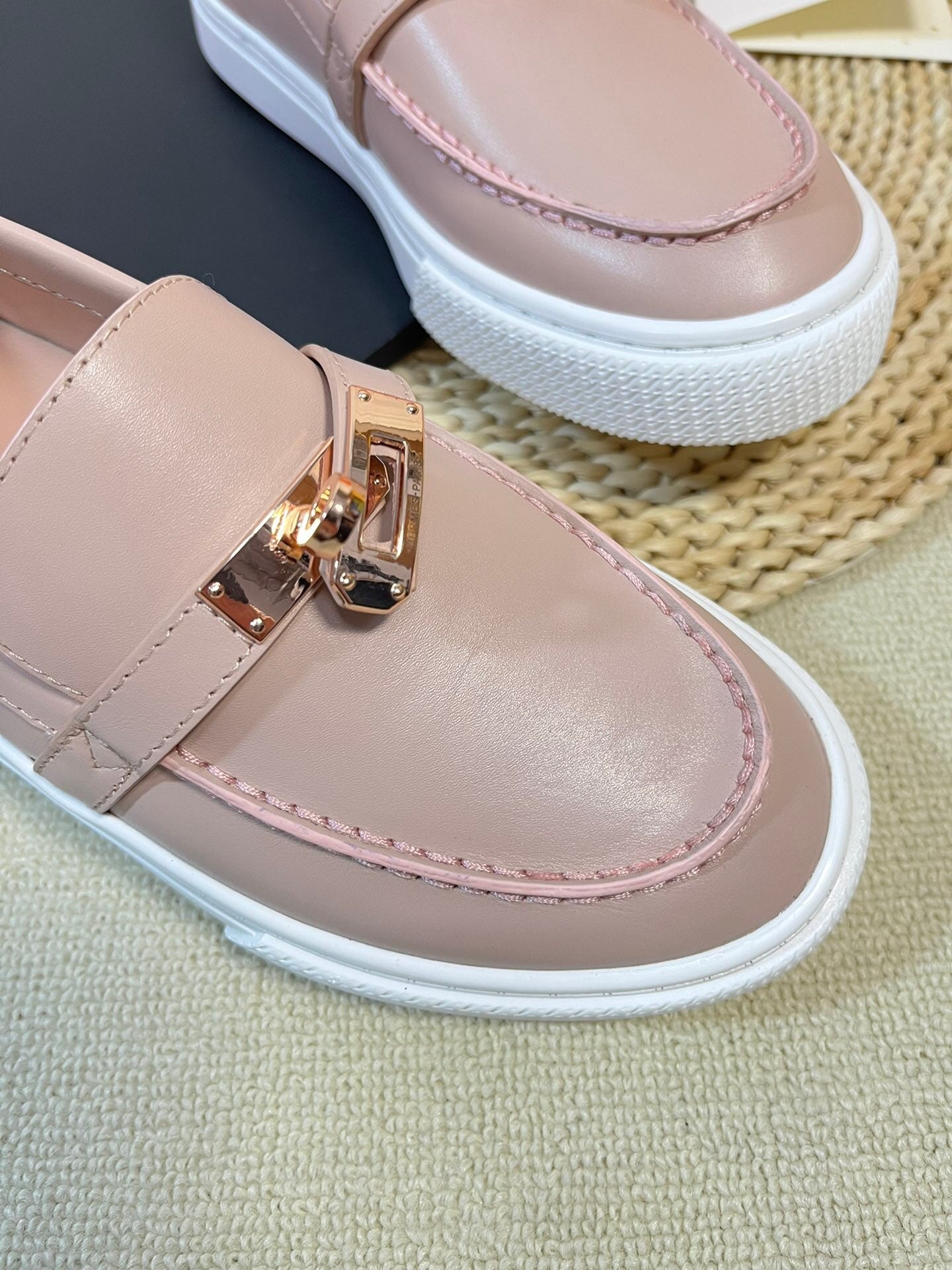 LuxluxHouse Best Quality Women Shoes Hermes