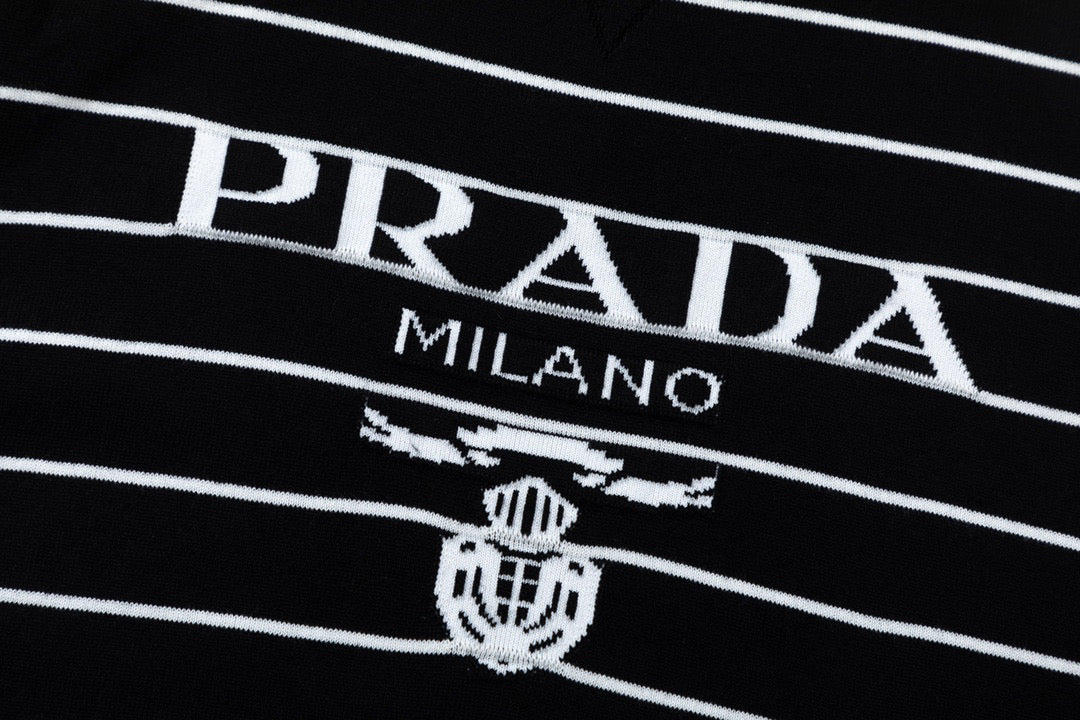 LuxluxHouse Best Quality Clothes T-shirt Prada