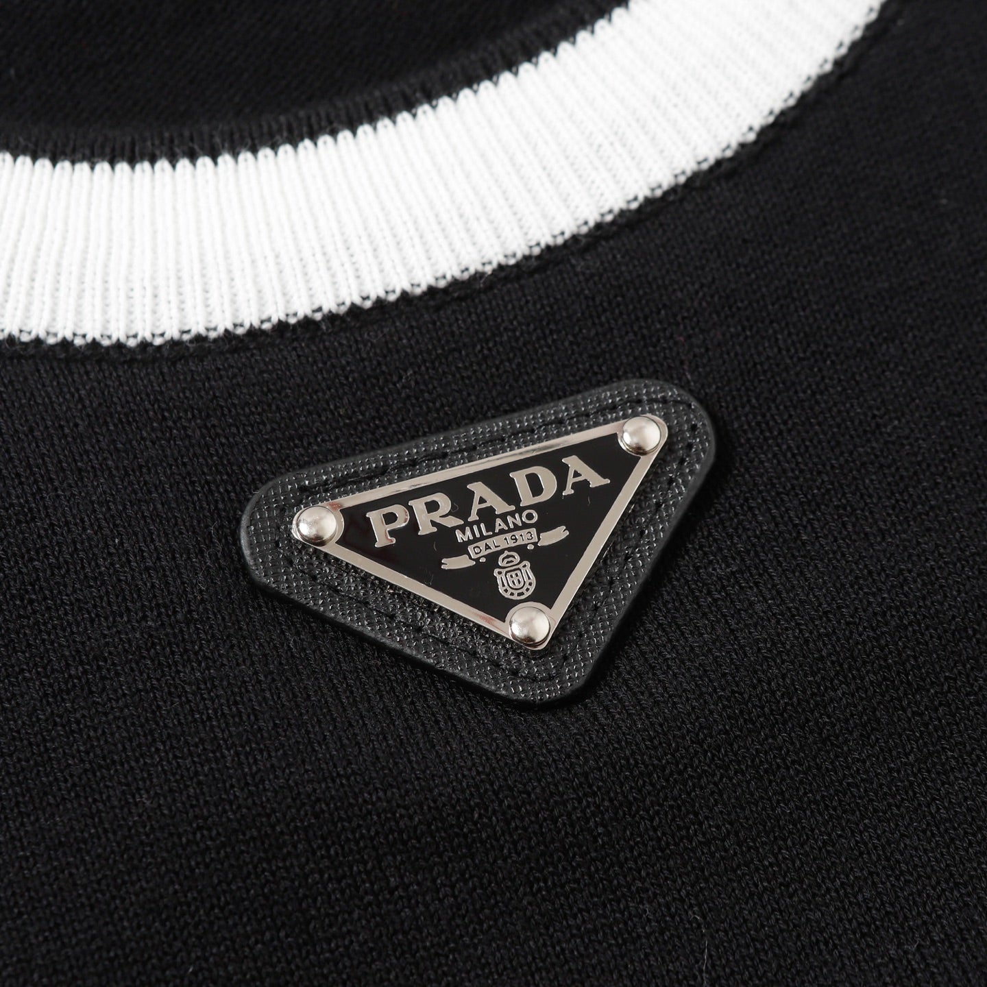 LuxluxHouse Best Quality Clothes T-shirt Prada