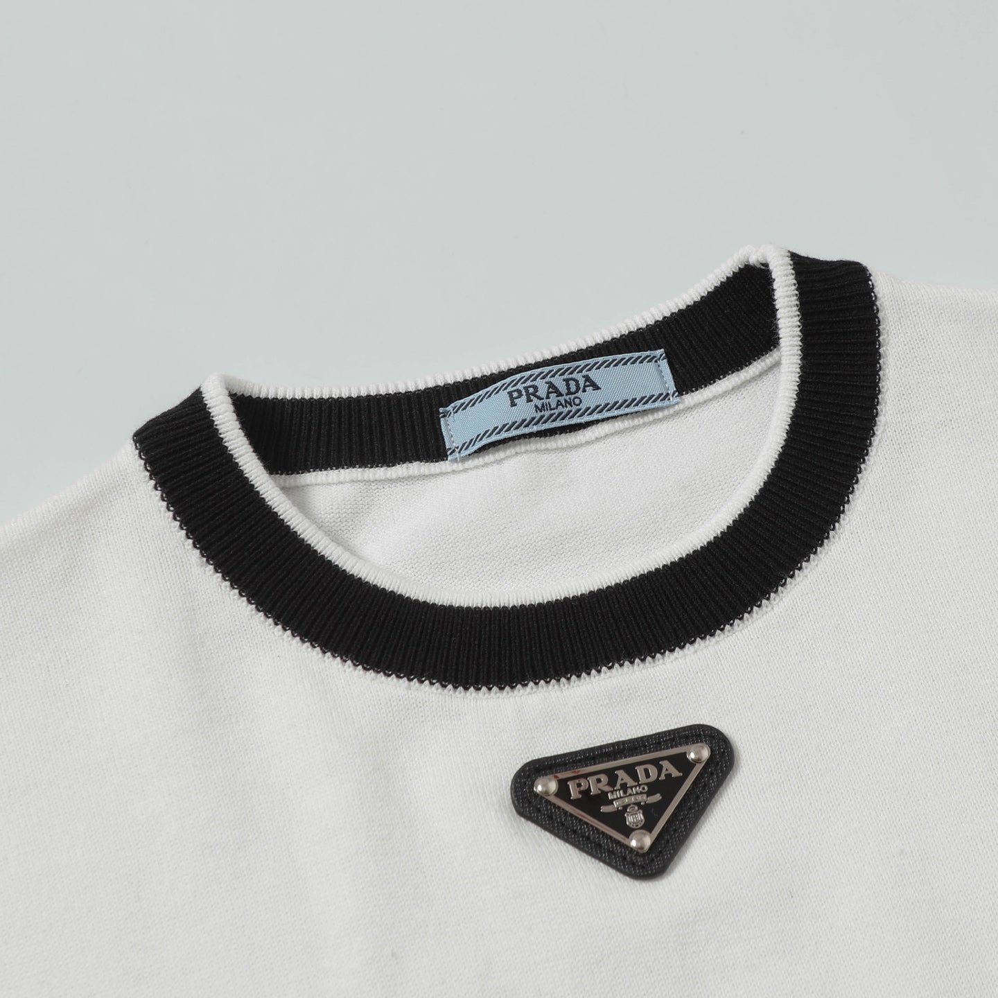 LuxluxHouse Best Quality Clothes T-shirt Prada