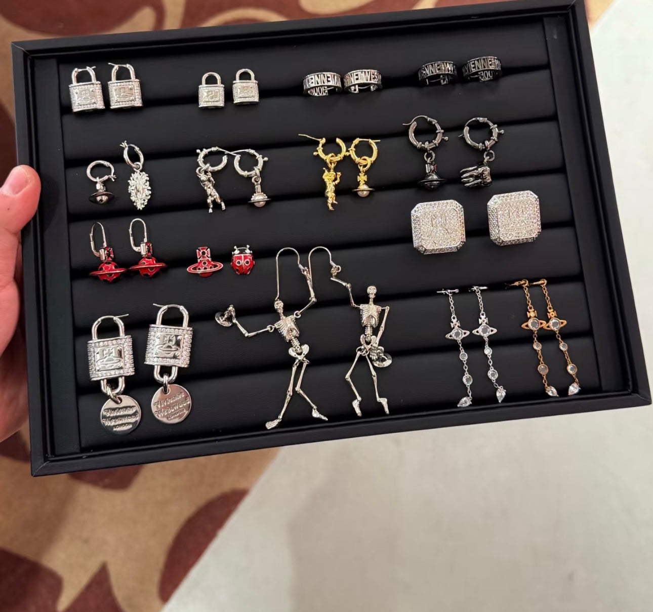 LuxluxHouse Best Quality Accessories Earrings Bracelet  Vivienne Westwood Necklace